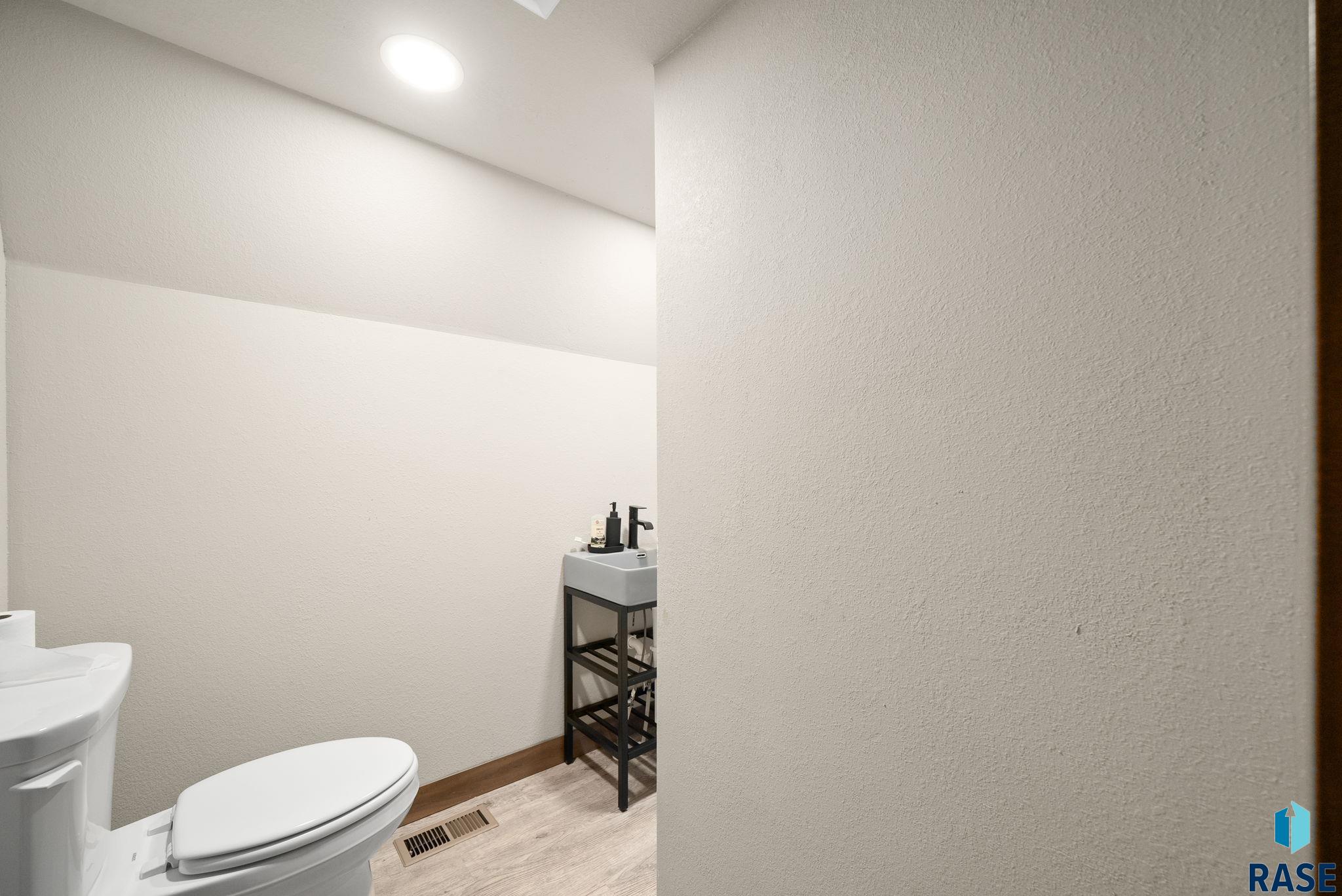 main property photo 85