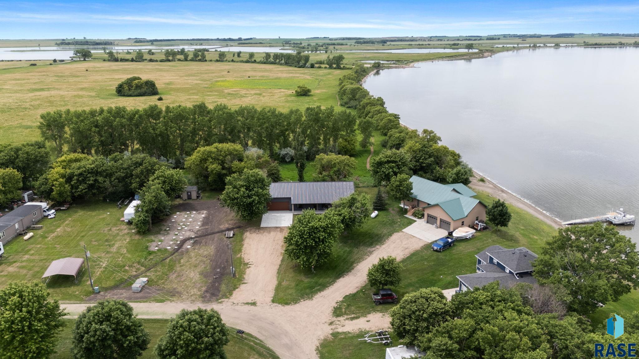 main property photo 89