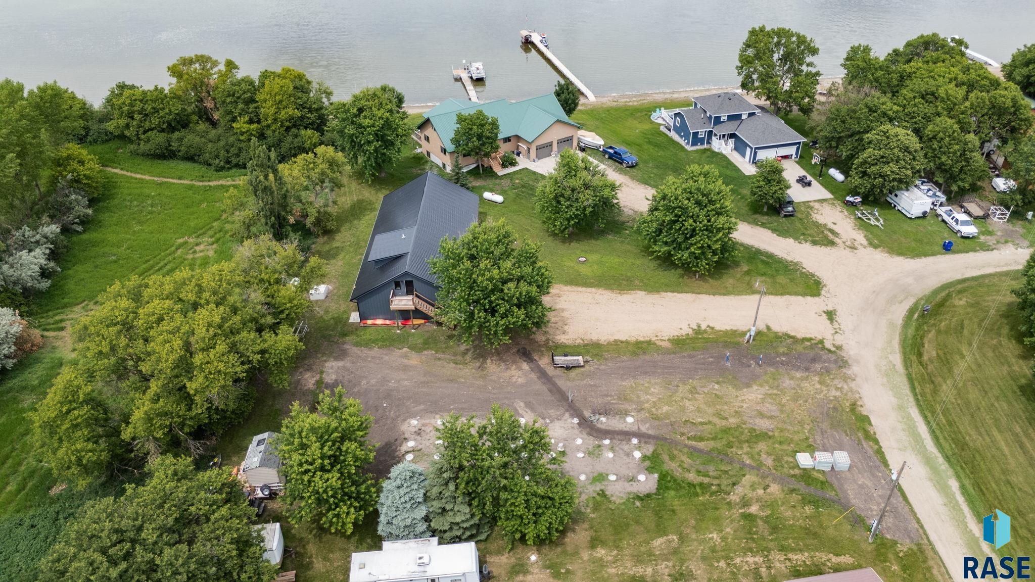 main property photo 90