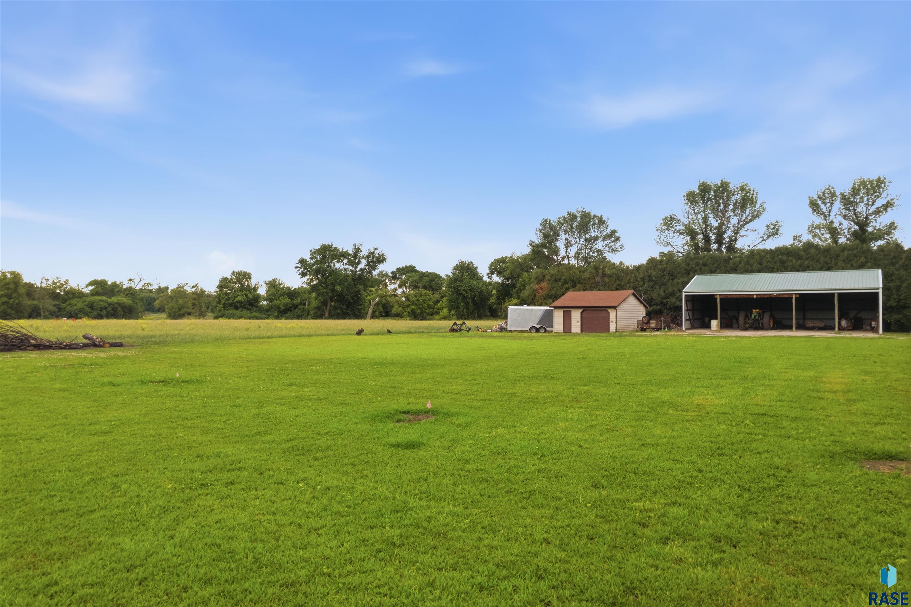 main property photo 45