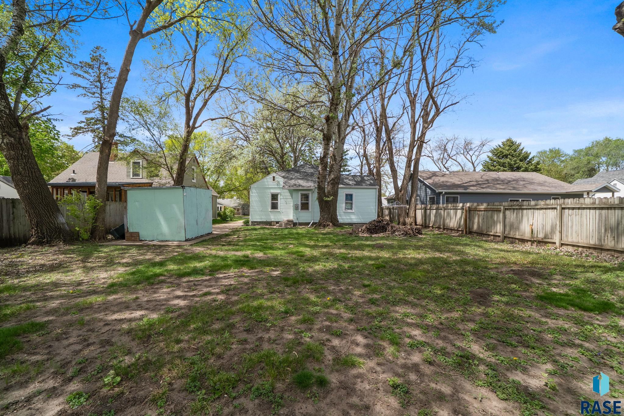 main property photo 13