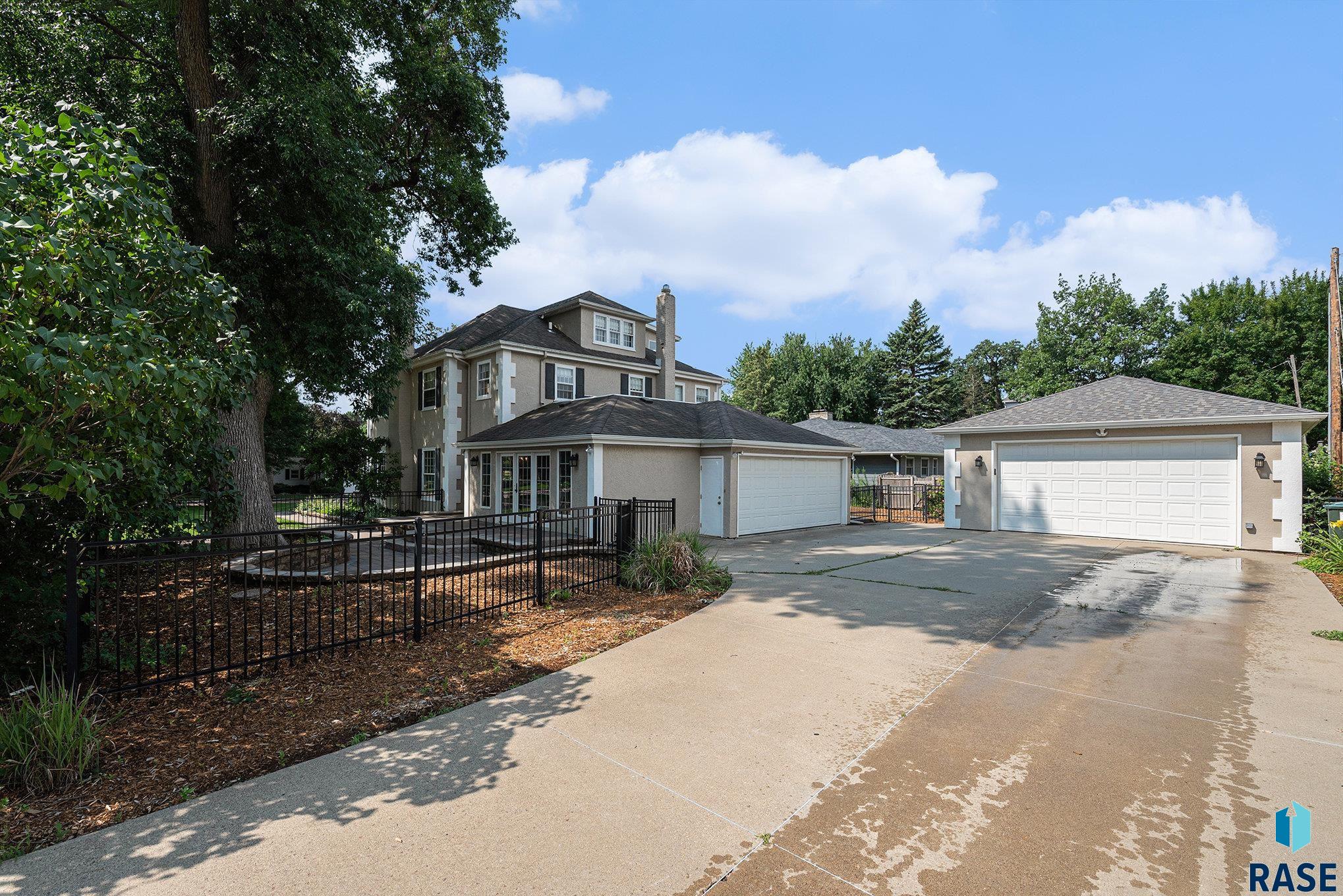 main property photo 45