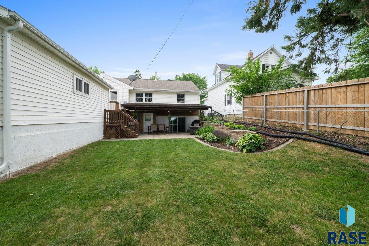 main property photo 44