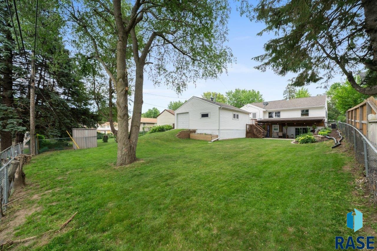 main property photo 50