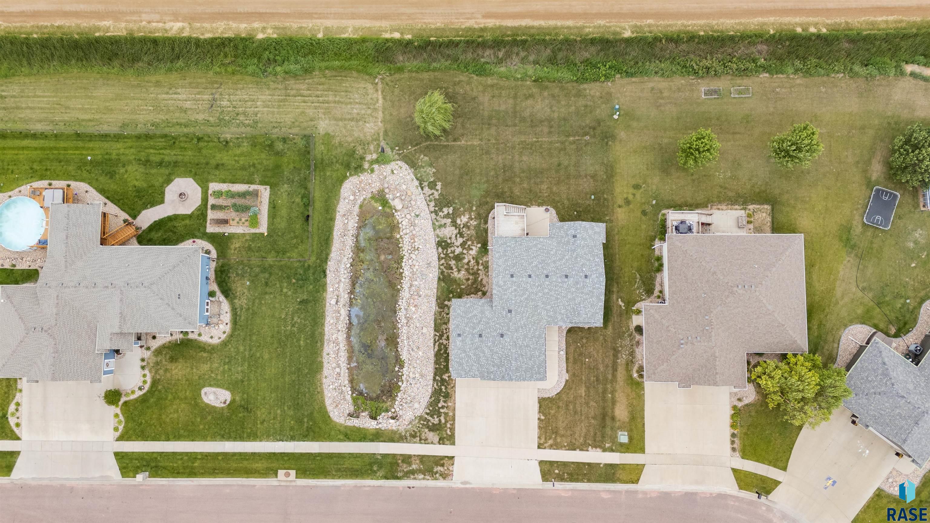 main property photo 77