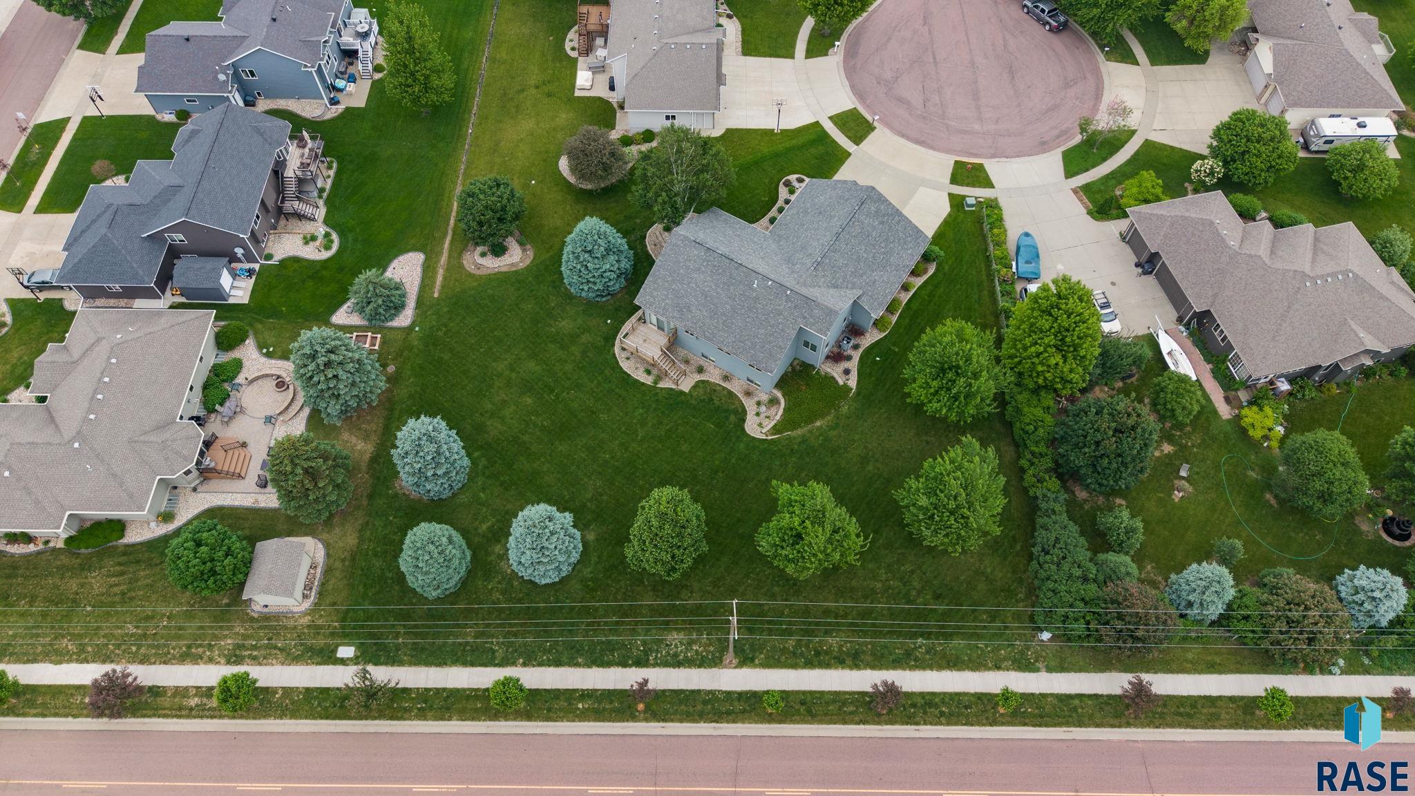 main property photo 31