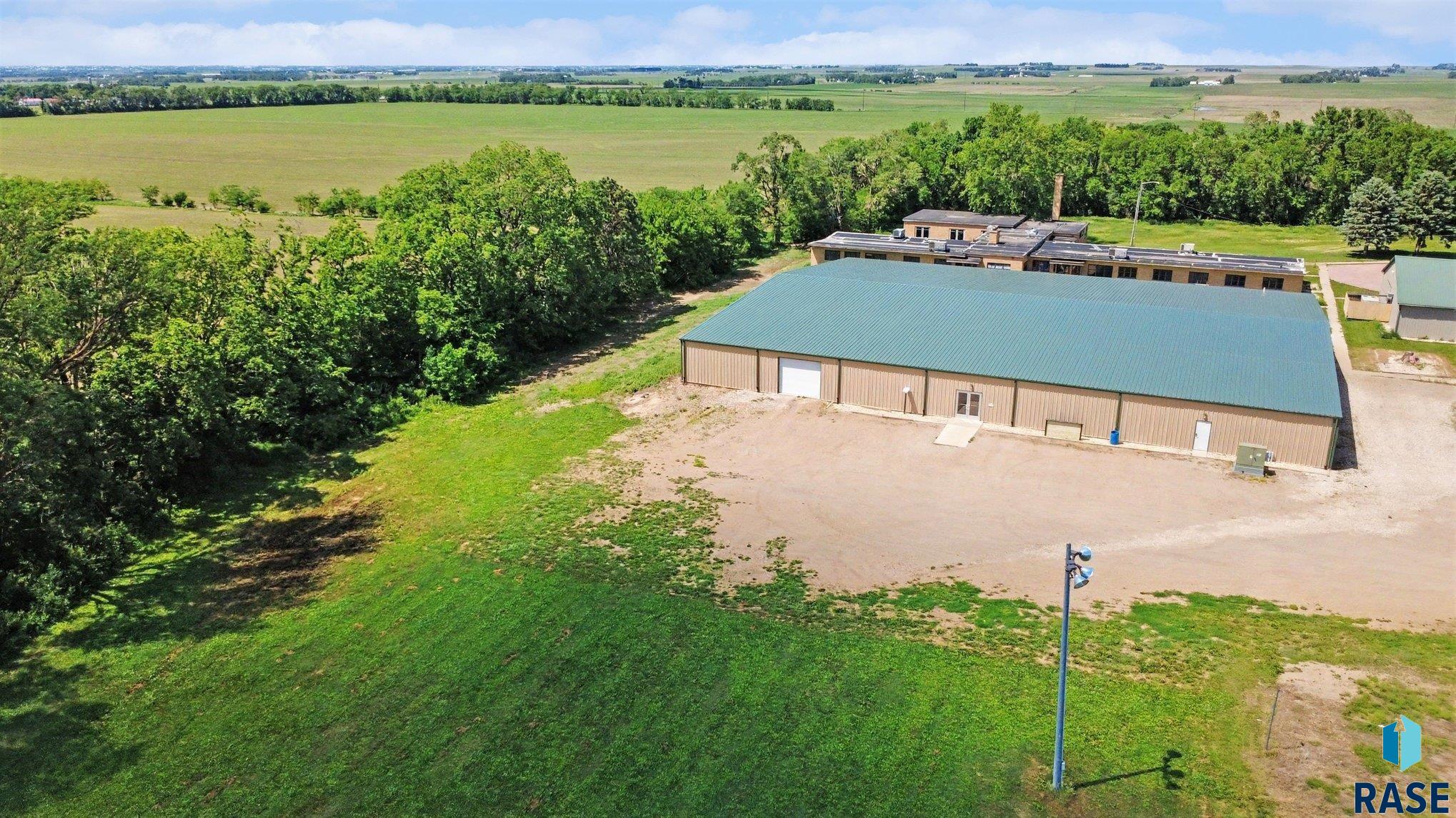 main property photo 16