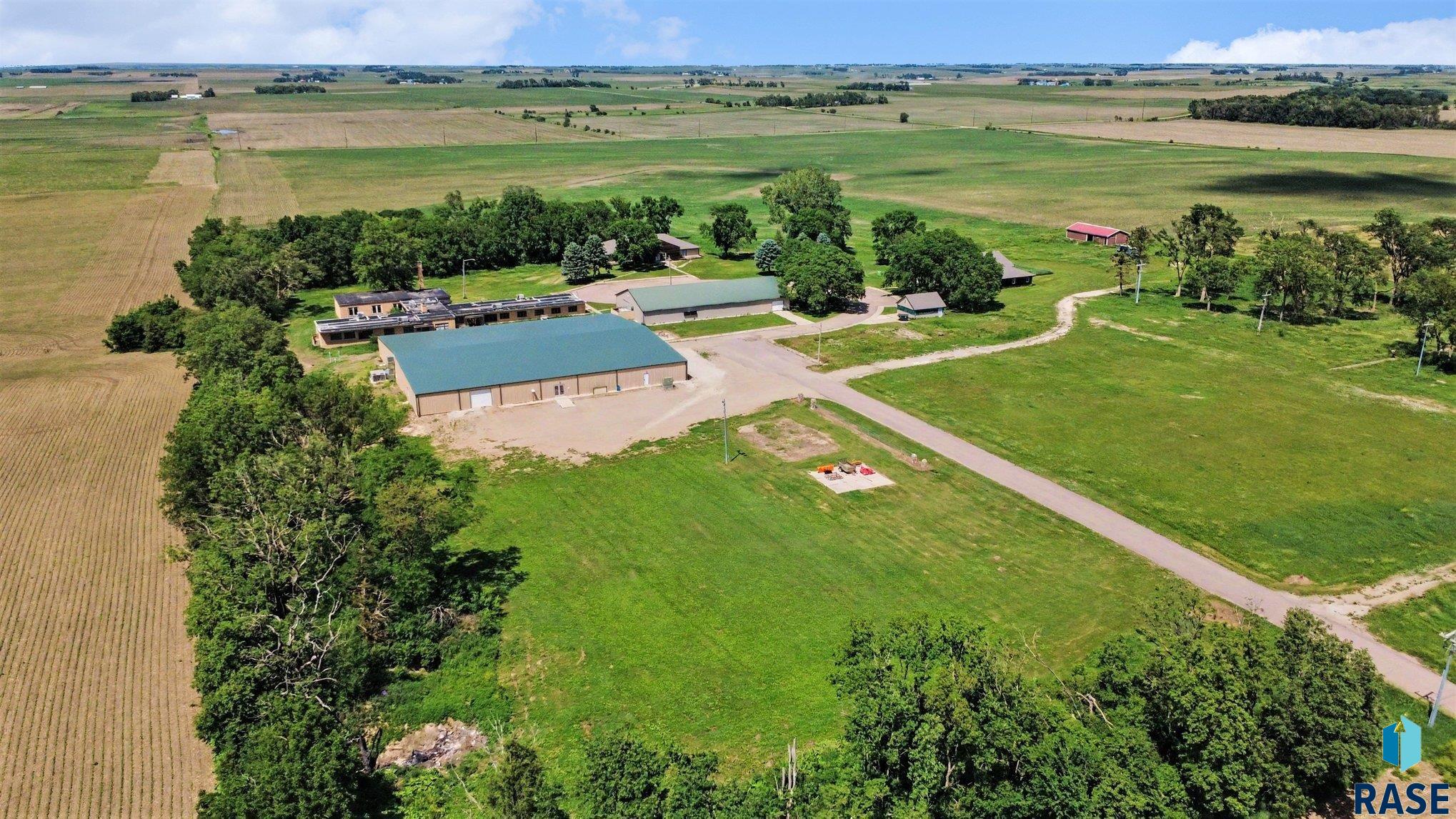 main property photo 18