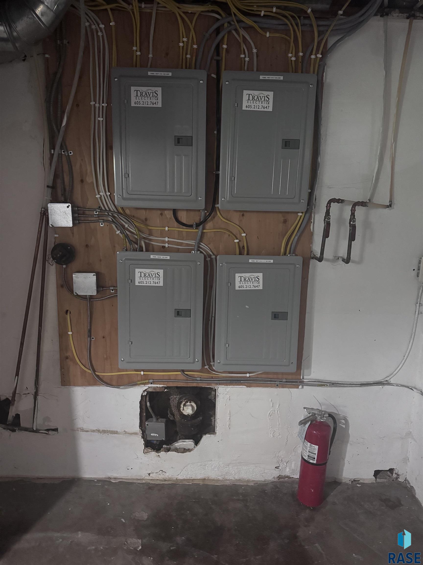 main property photo 10