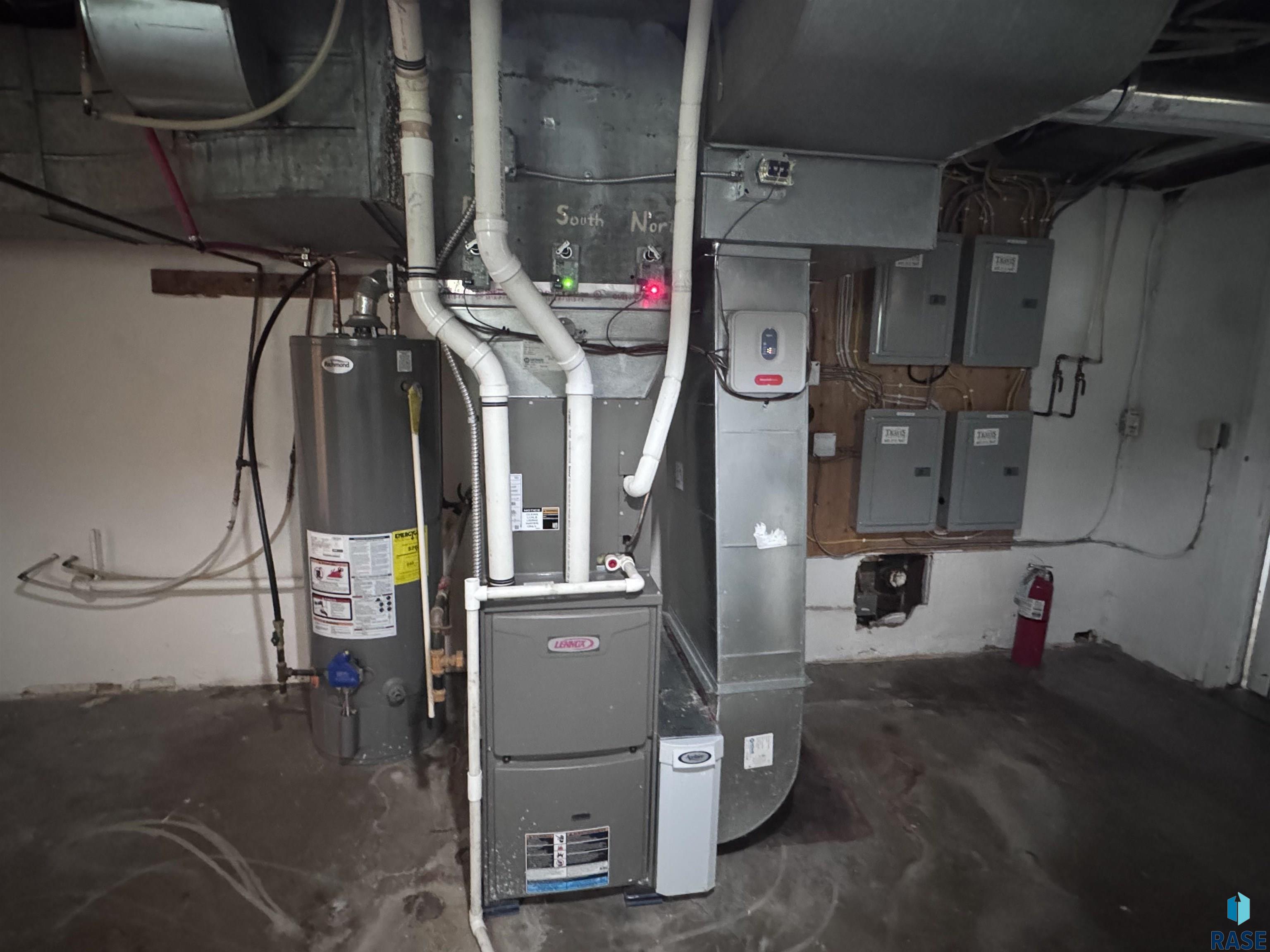 main property photo 11