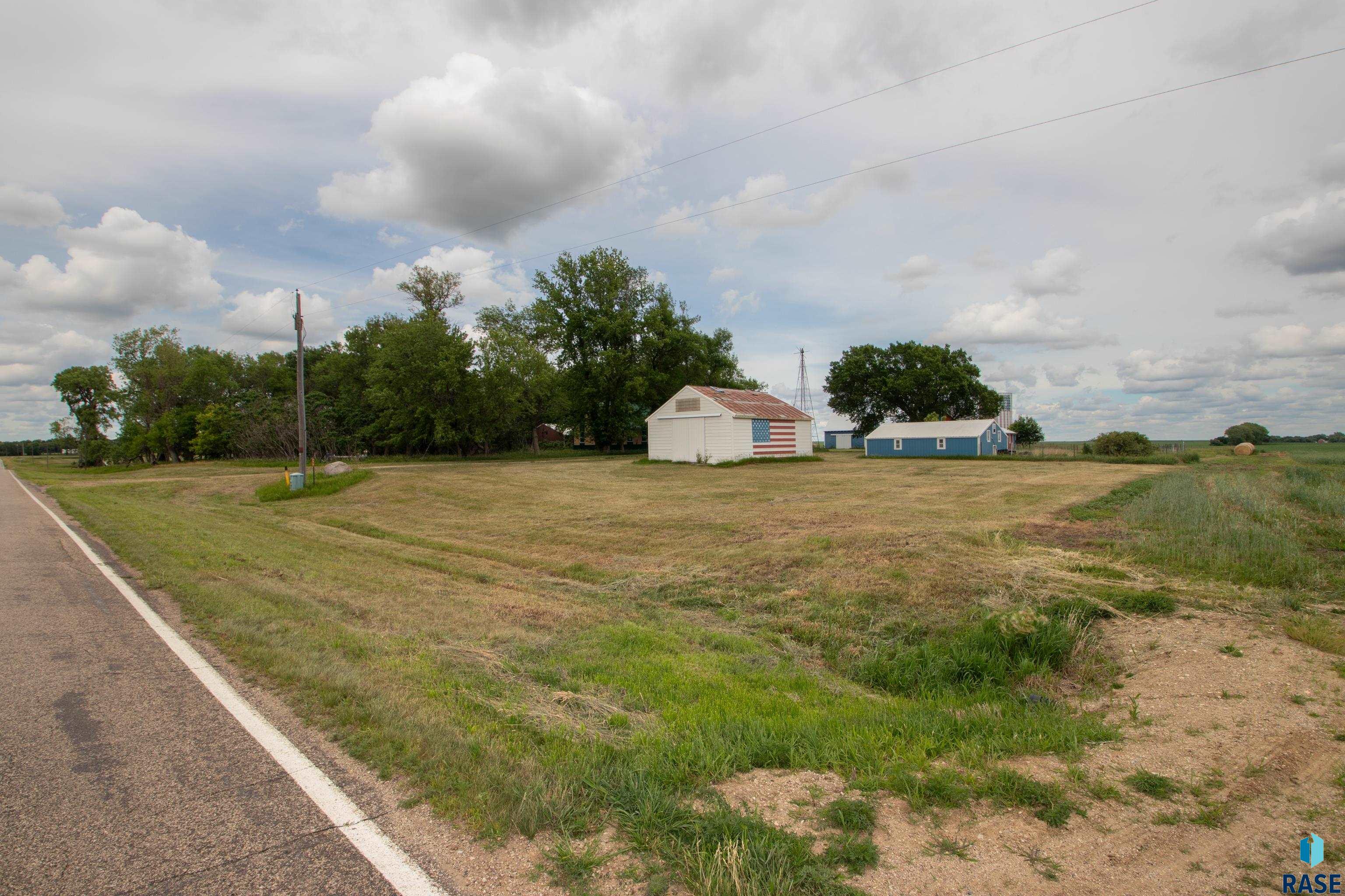 main property photo 11