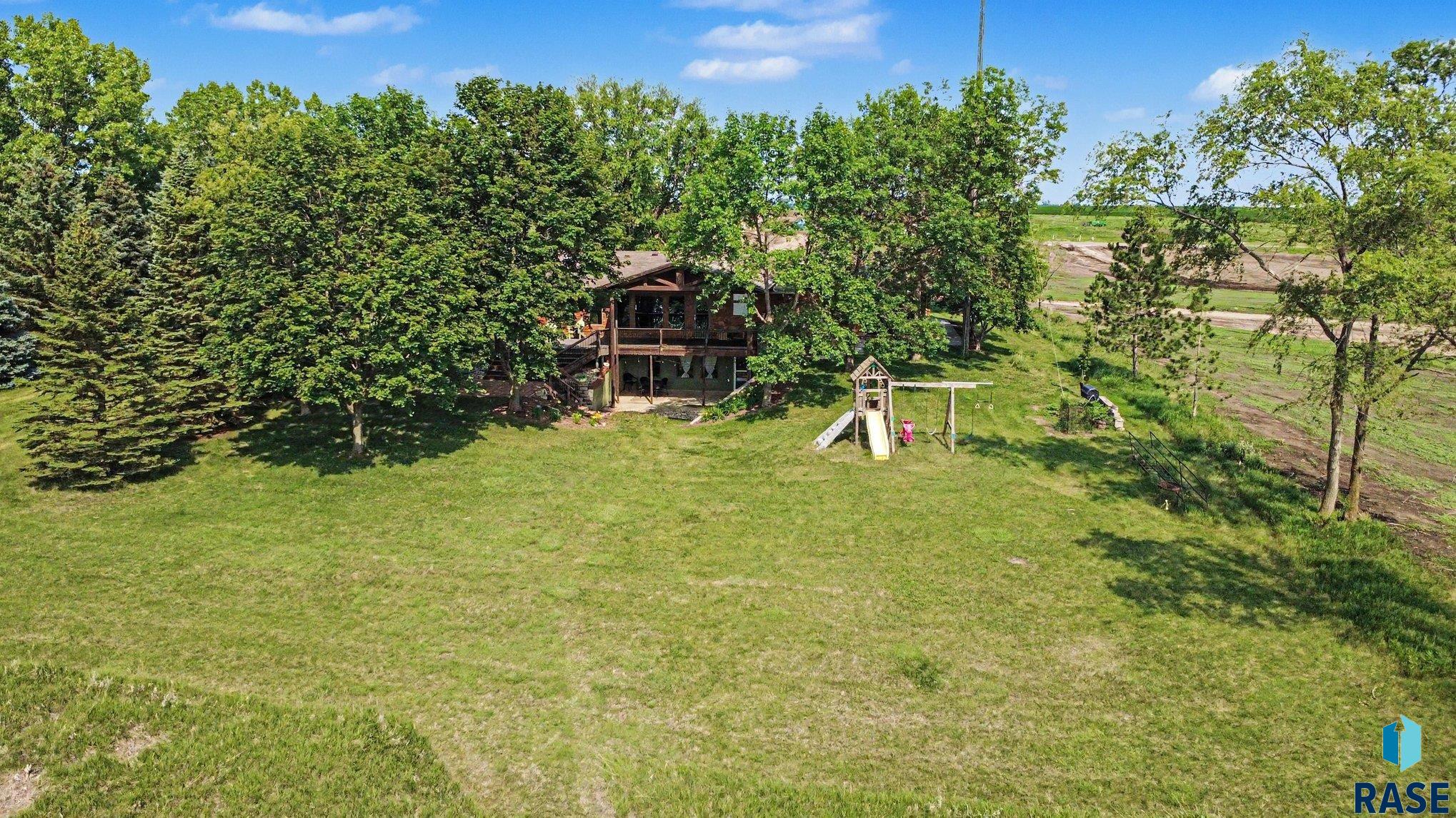 main property photo 40