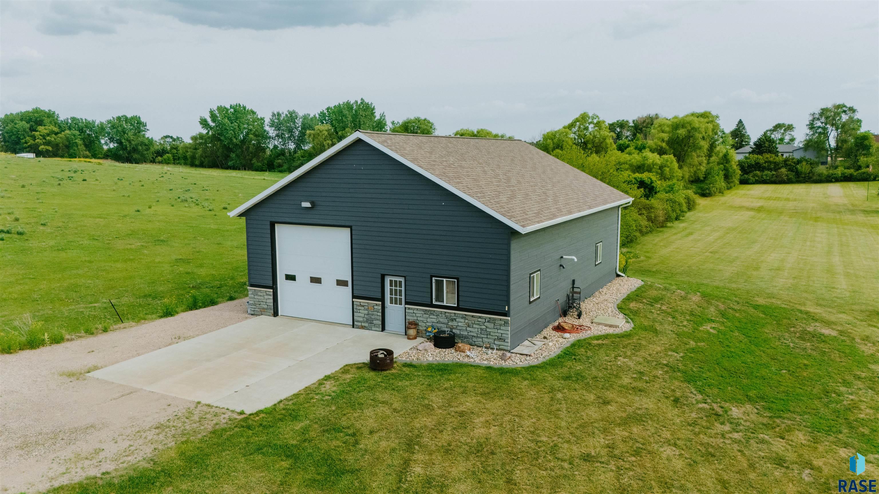 main property photo 50
