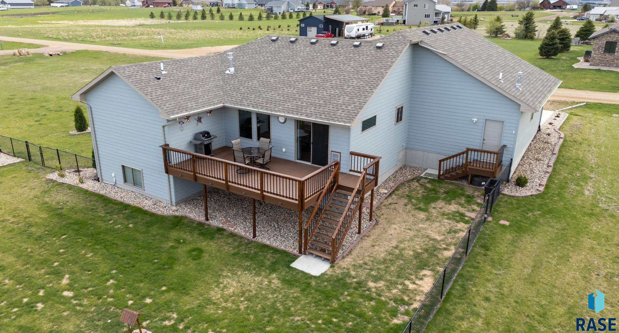 main property photo 74