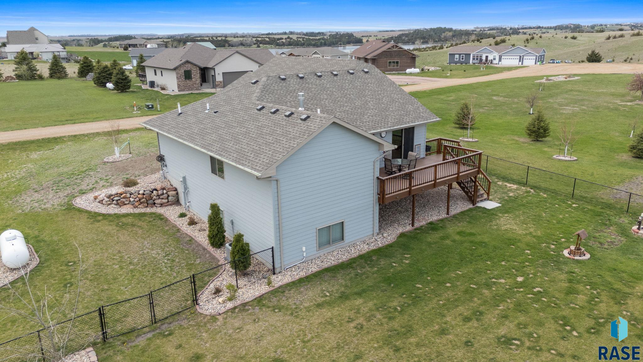 main property photo 76
