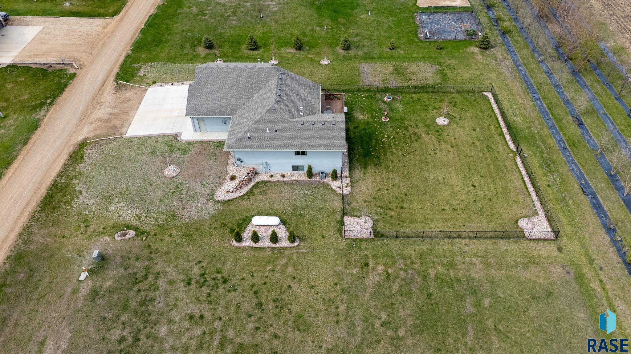 main property photo 87