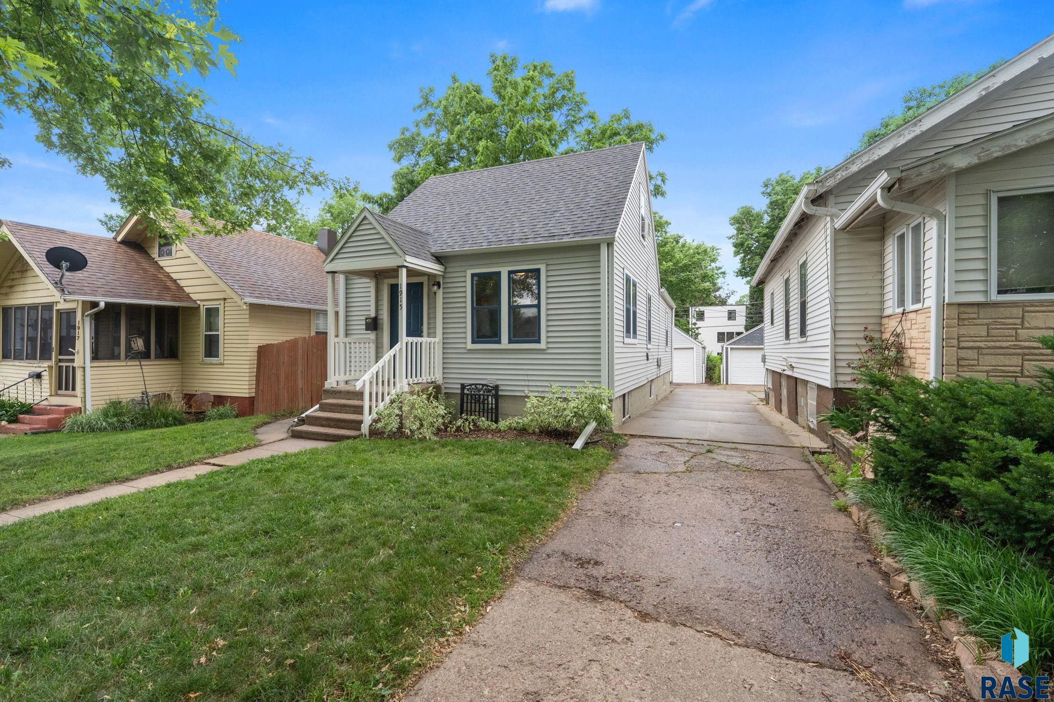 main property photo 45