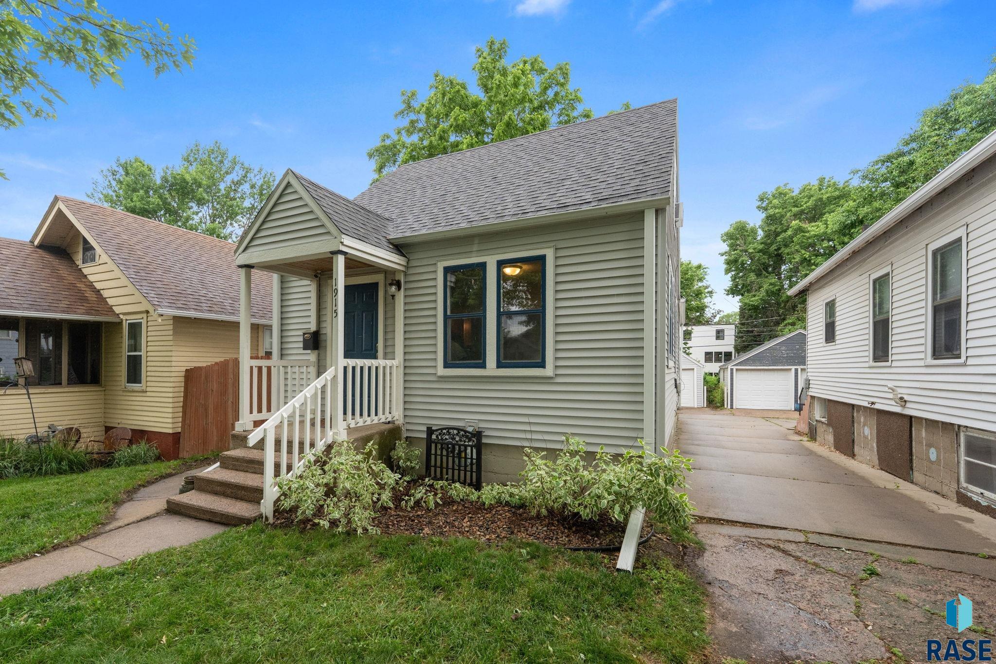 main property photo 46