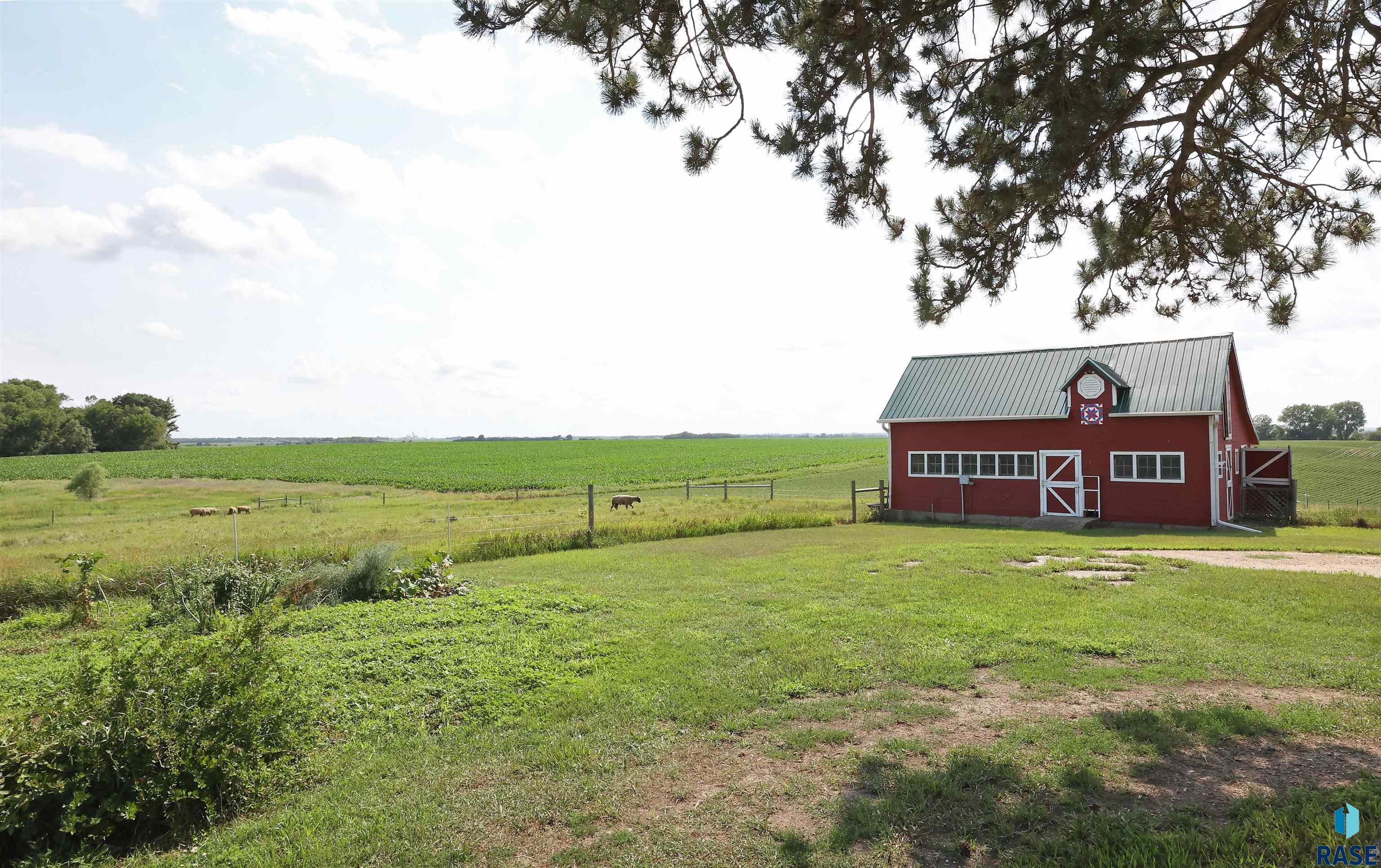main property photo 27