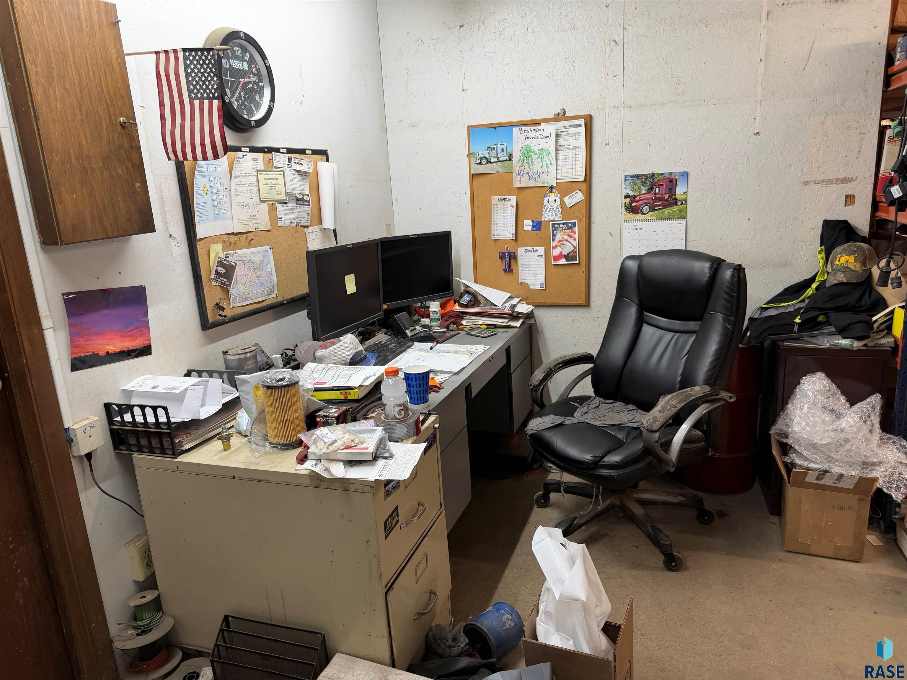 main property photo 7