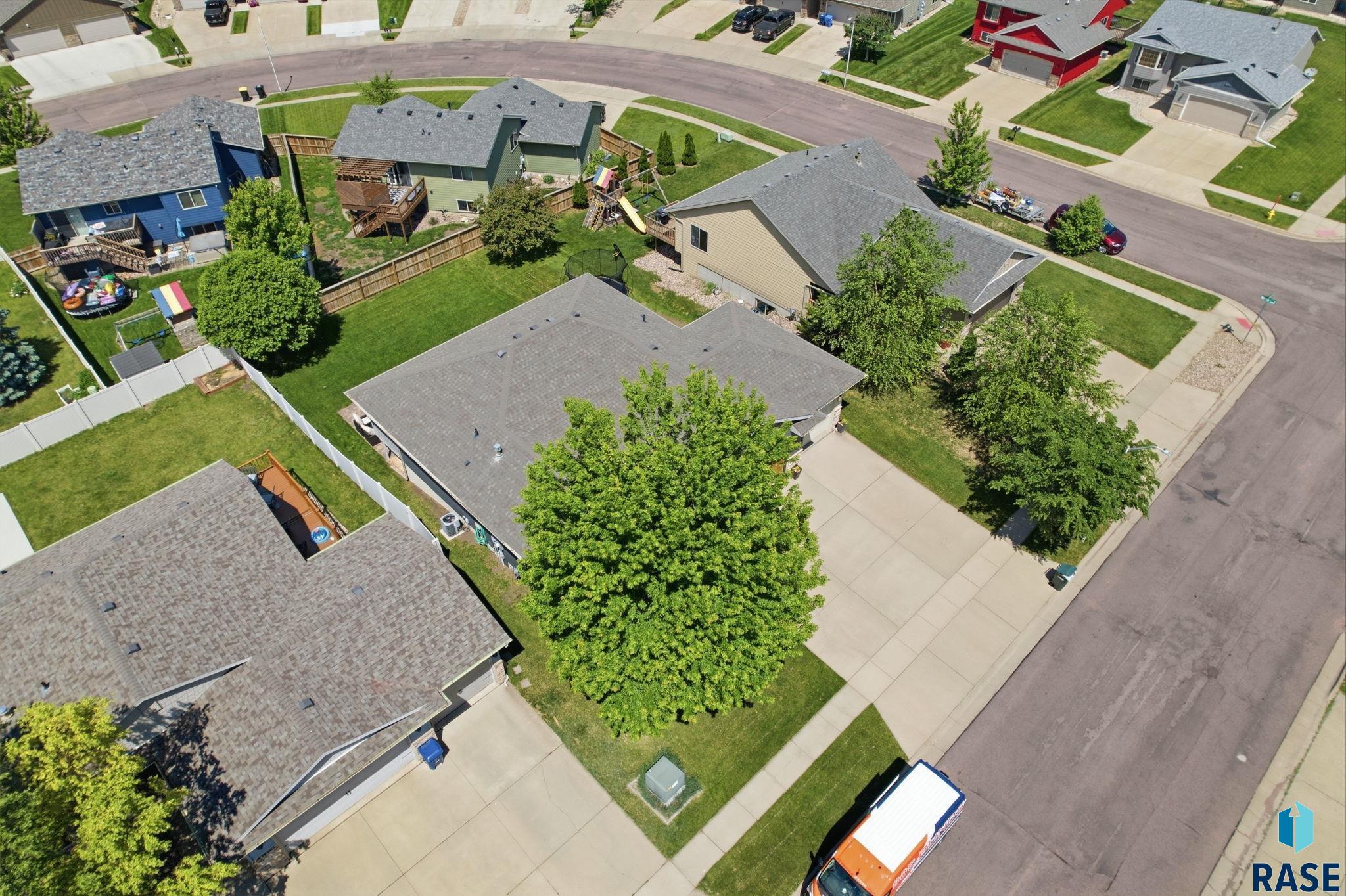 main property photo 76