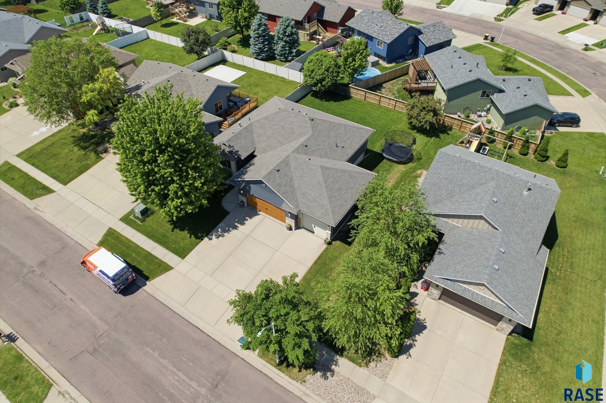 main property photo 77