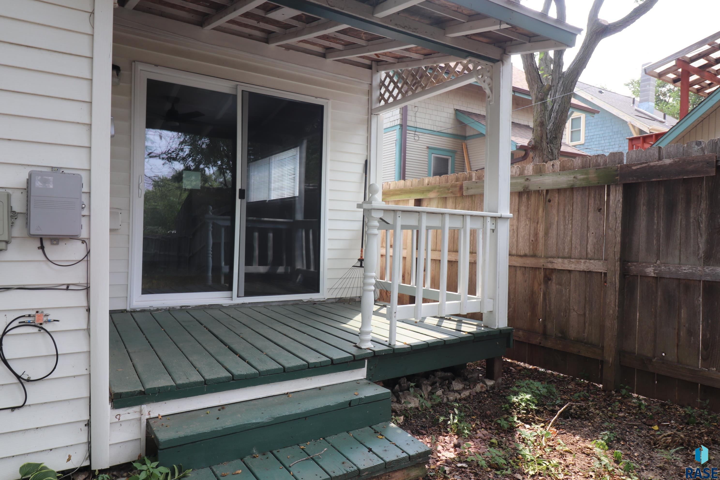 main property photo 6