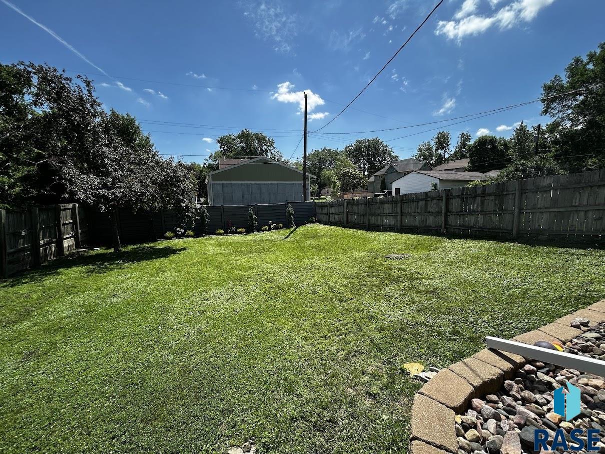 main property photo 59