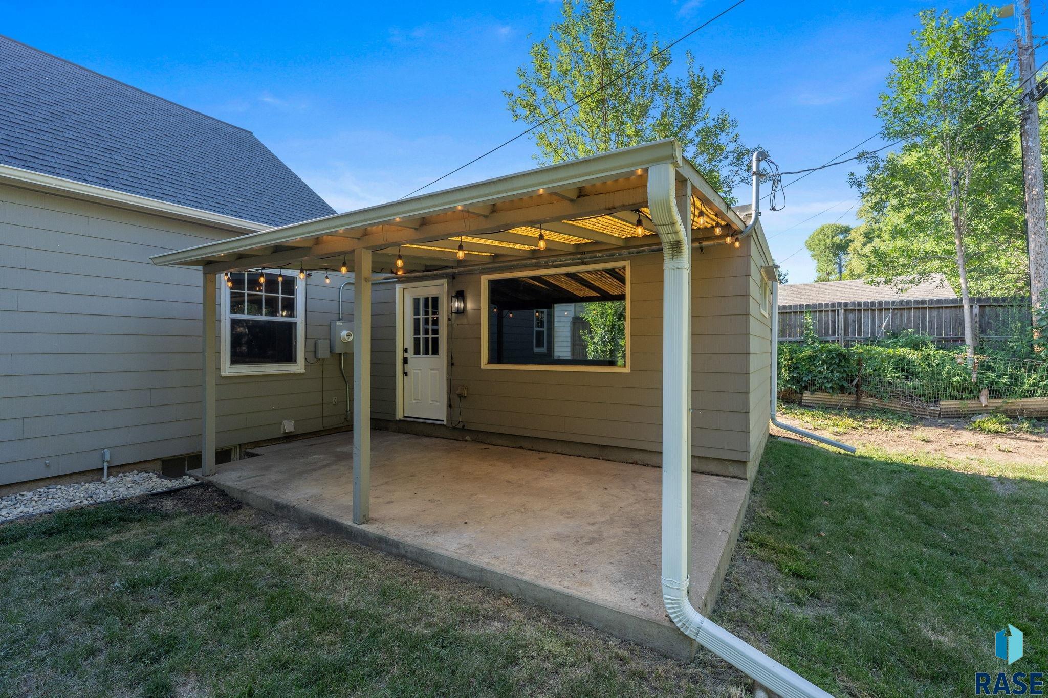 main property photo 22