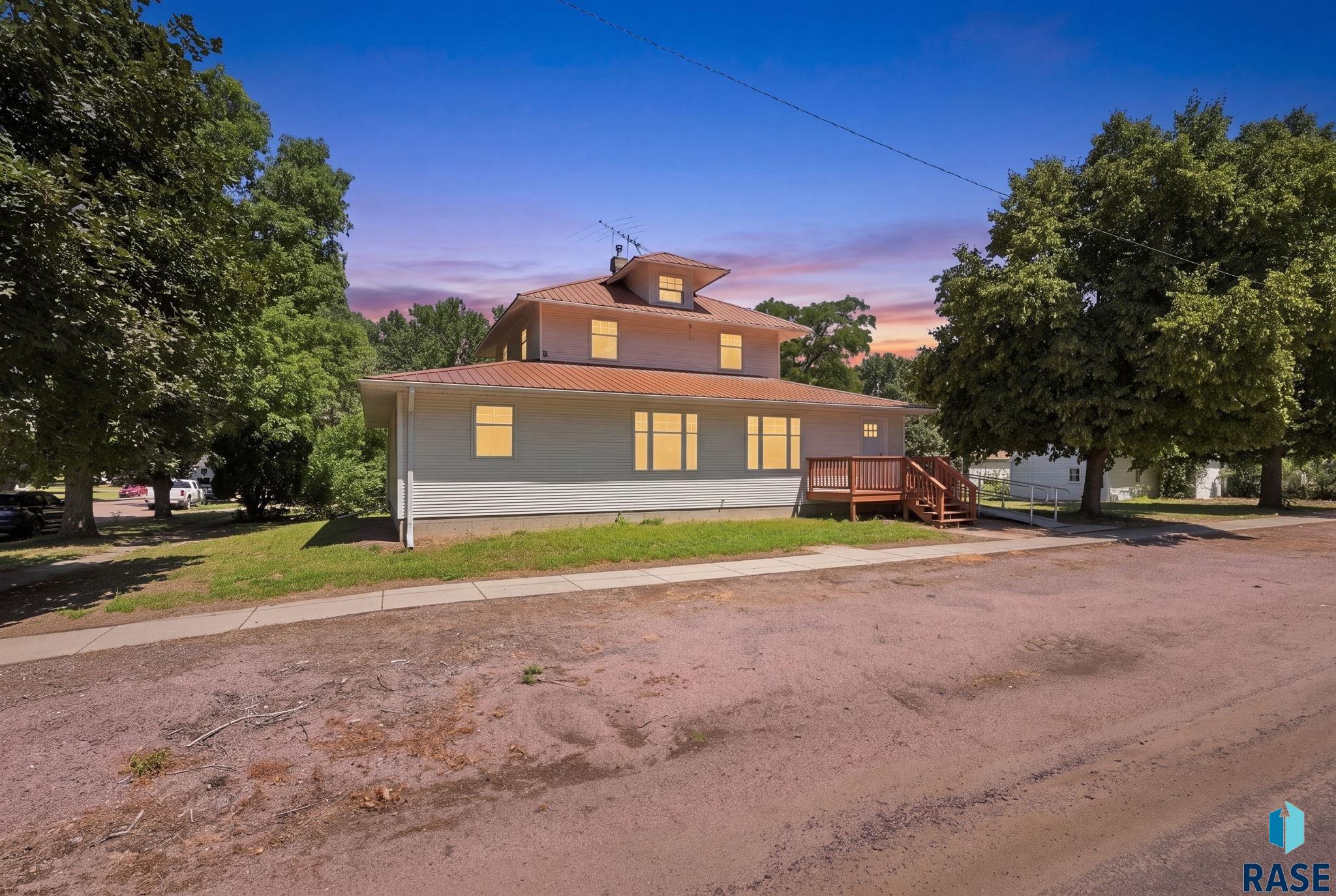 main property photo 34
