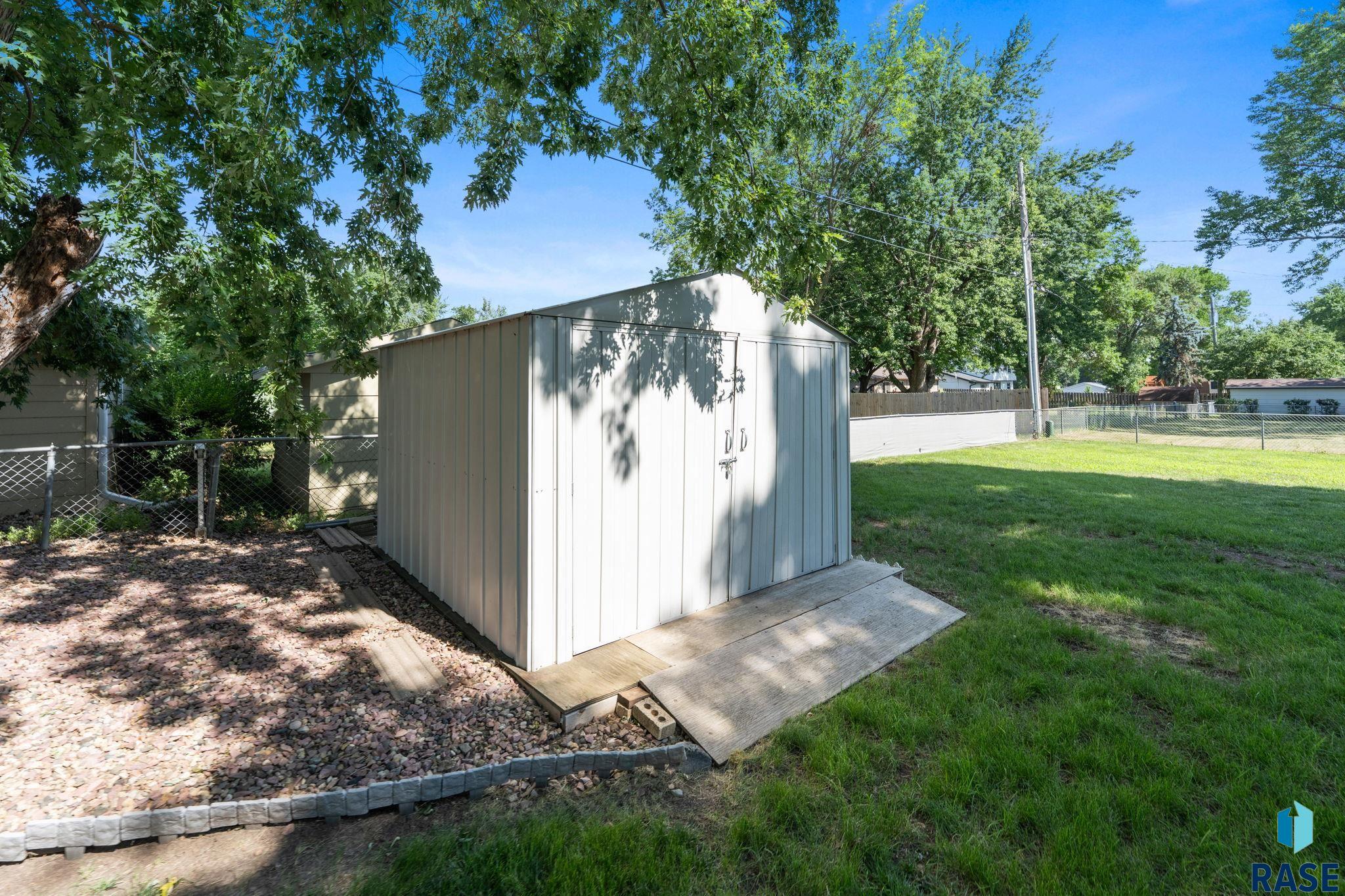main property photo 44