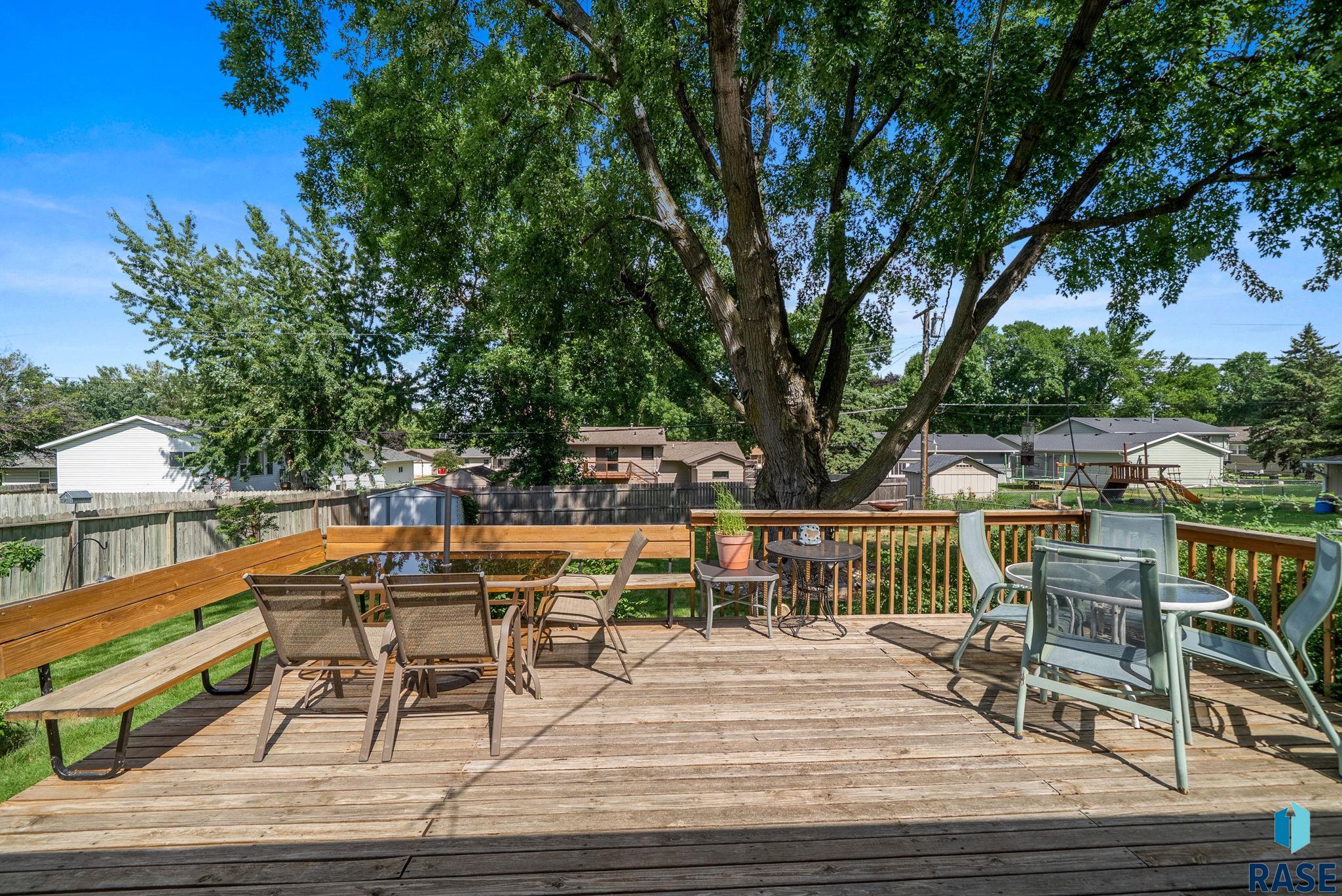 main property photo 59