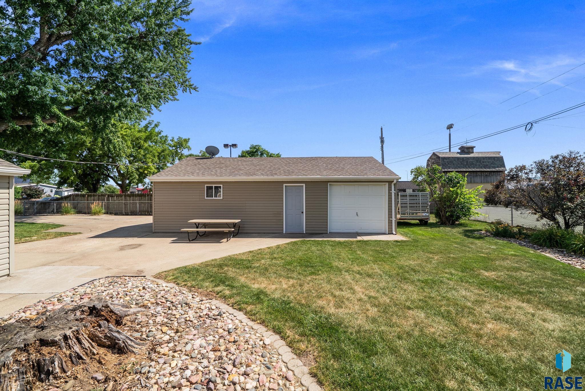 main property photo 55