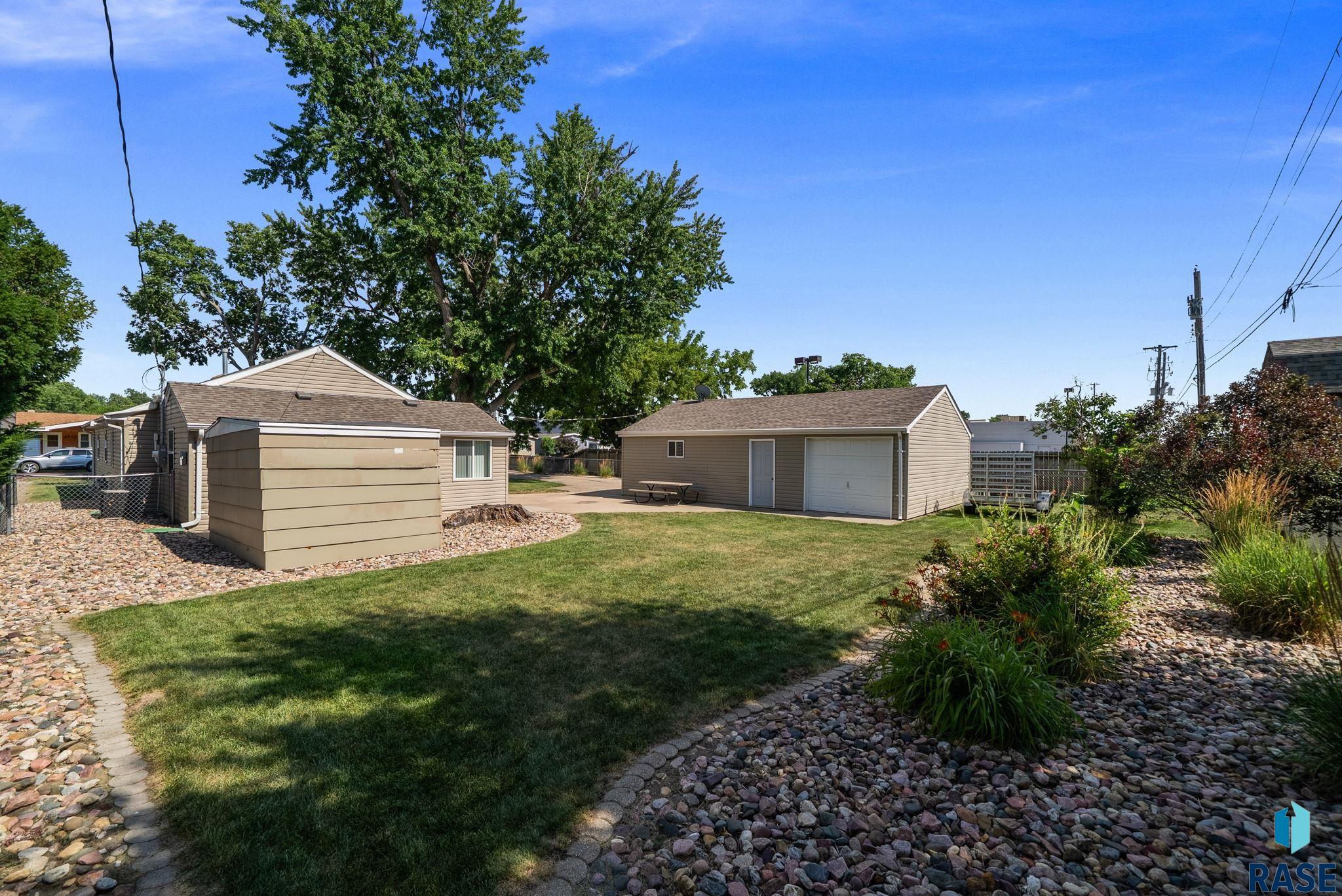 main property photo 66