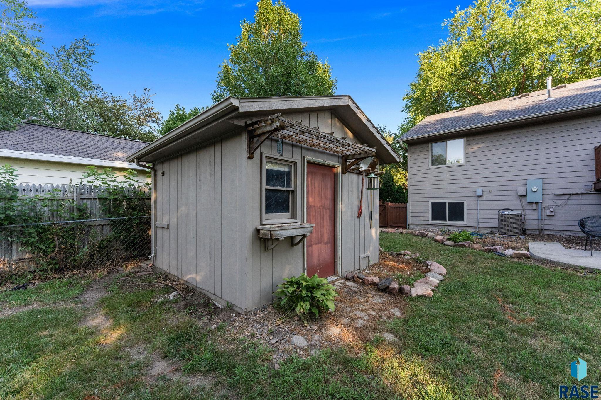 main property photo 27
