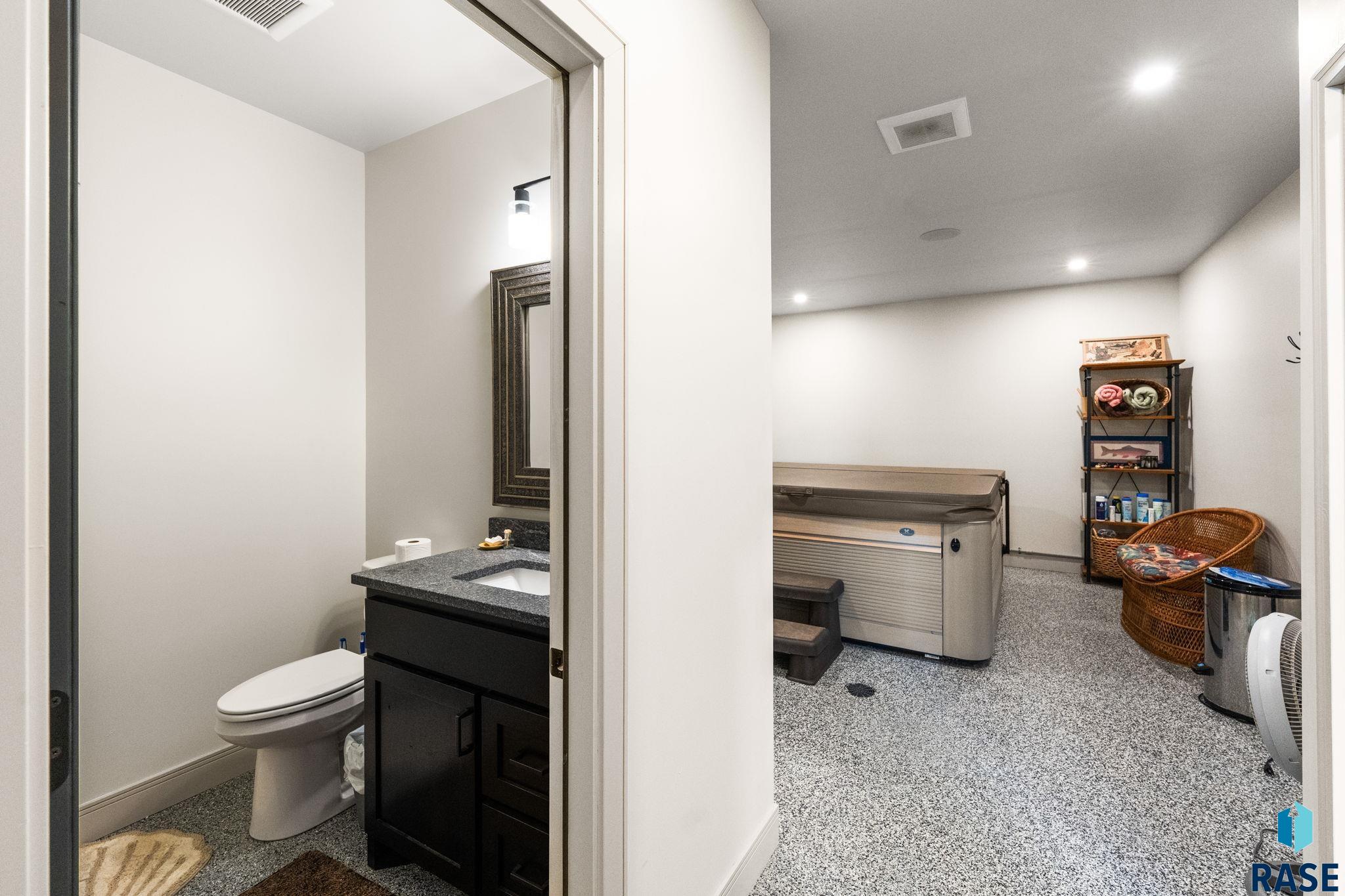 main property photo 70