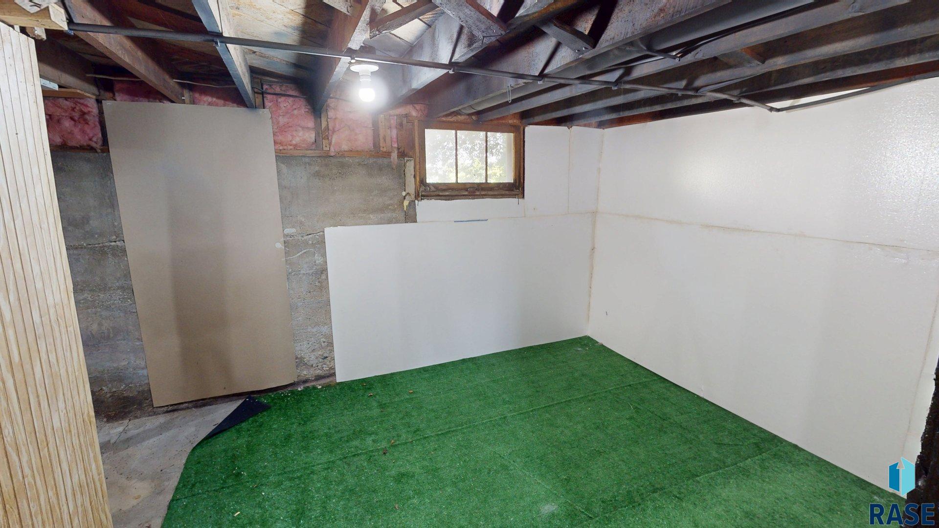 main property photo 43