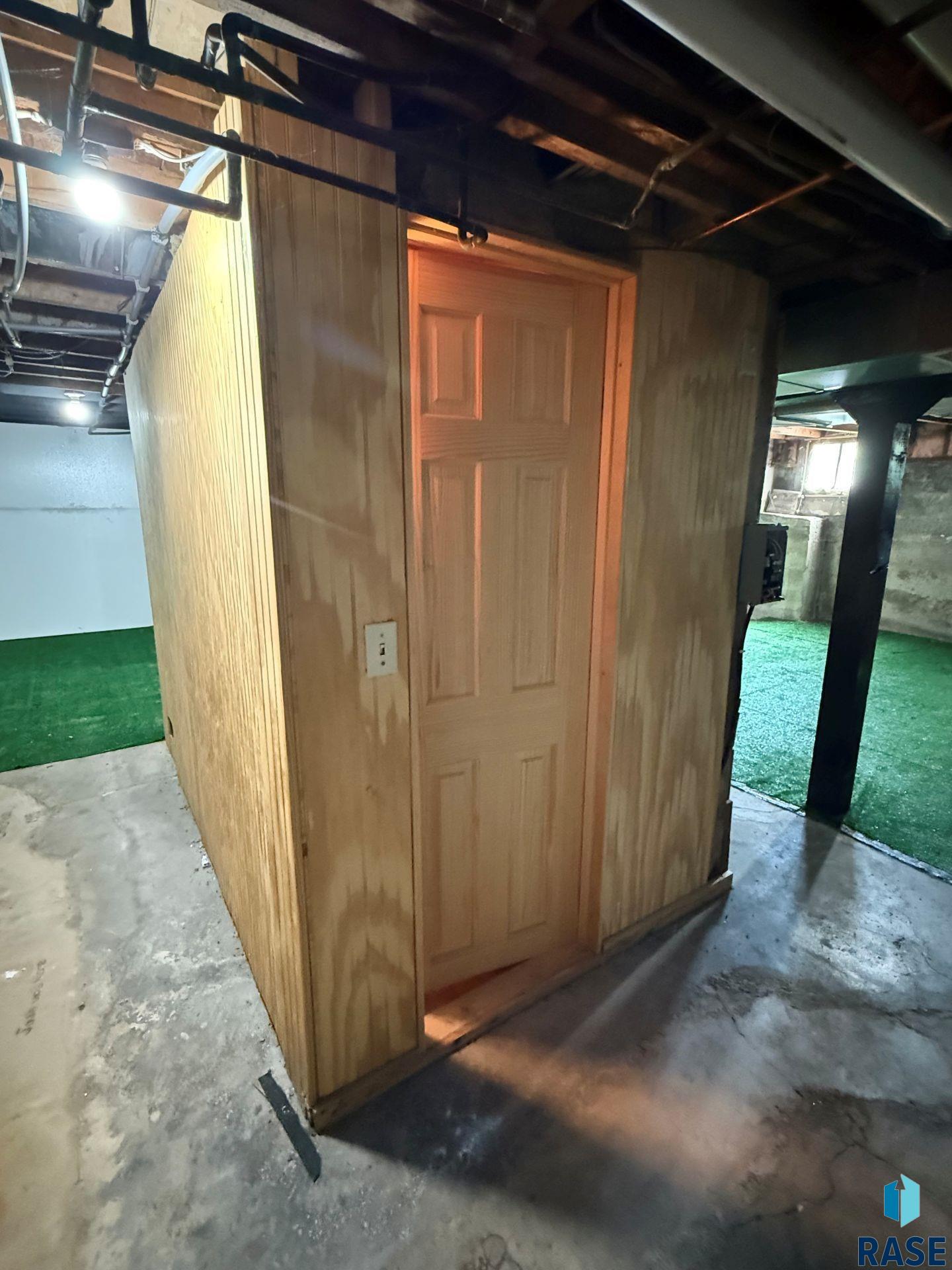 main property photo 45