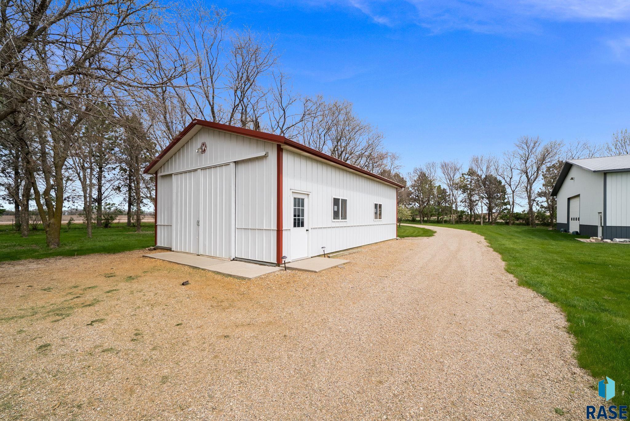 main property photo 7