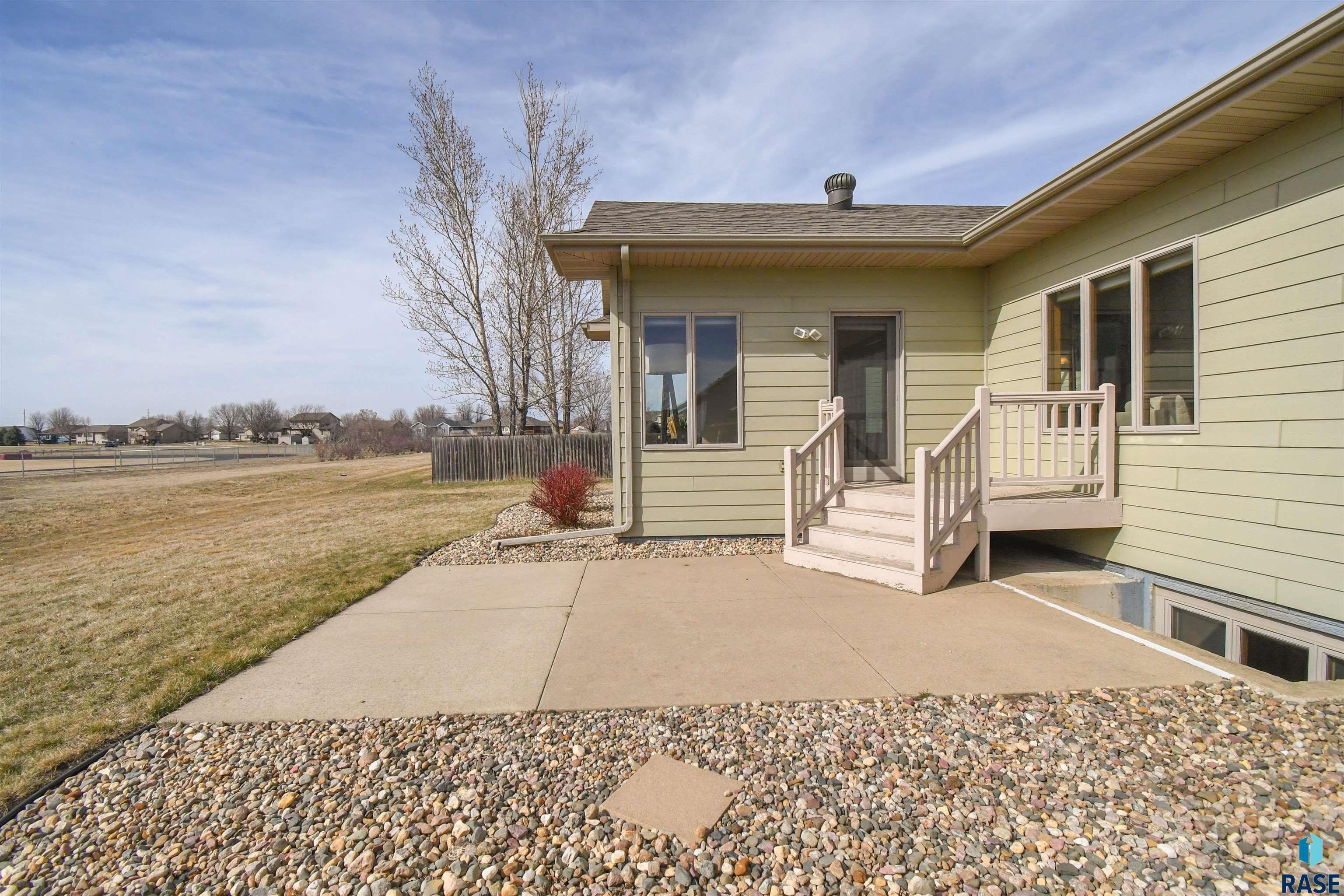 main property photo 54