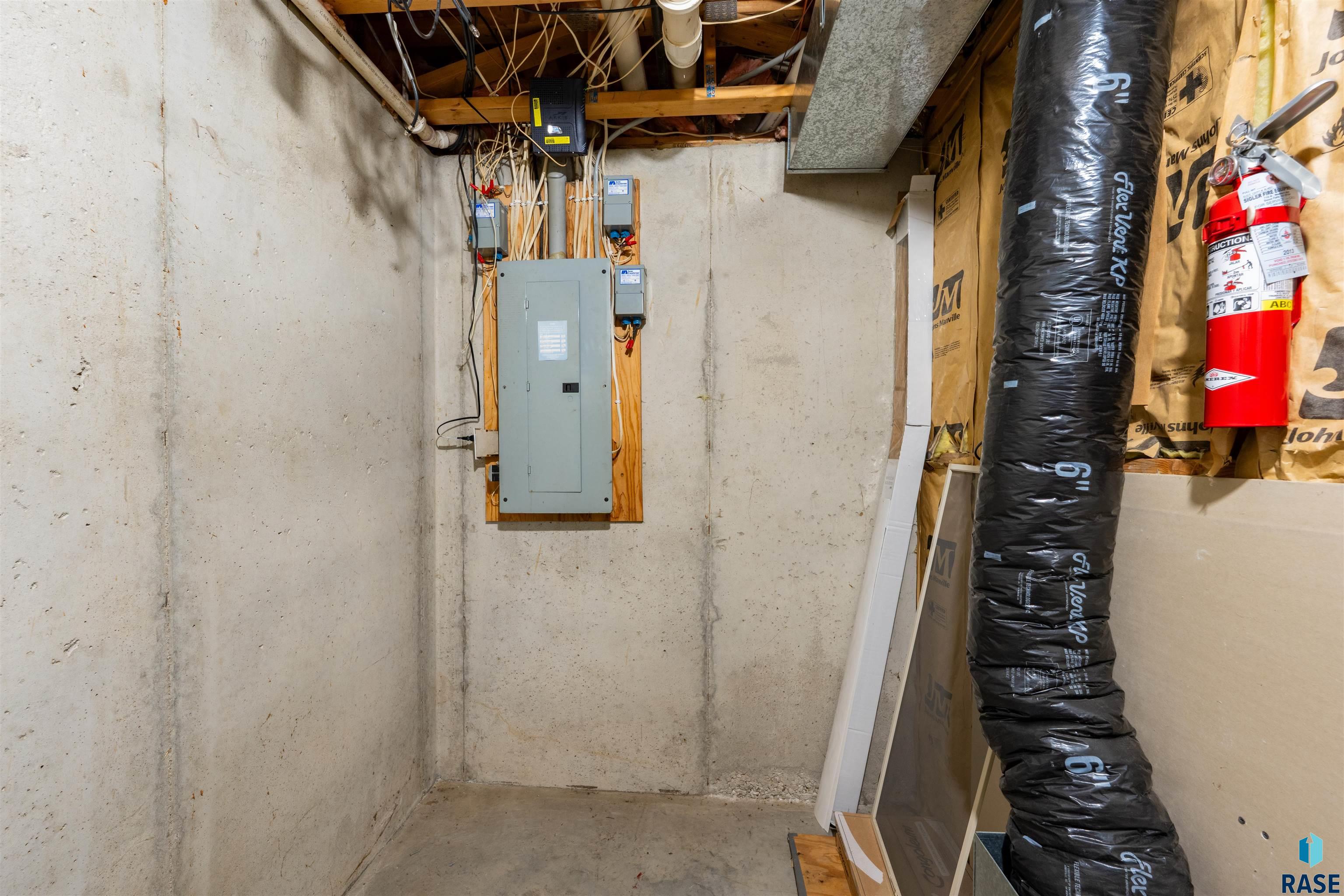 main property photo 48