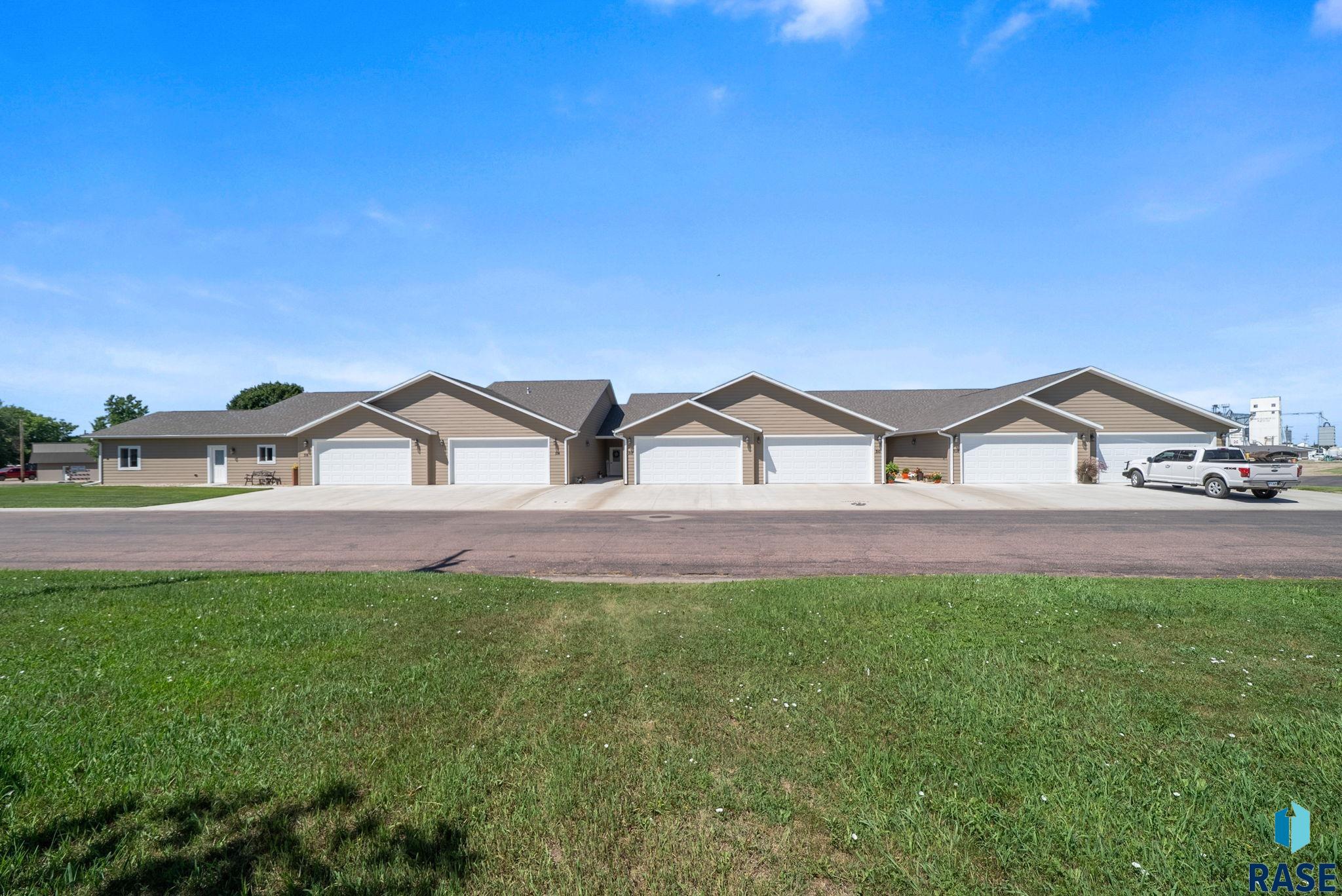 main property photo 59