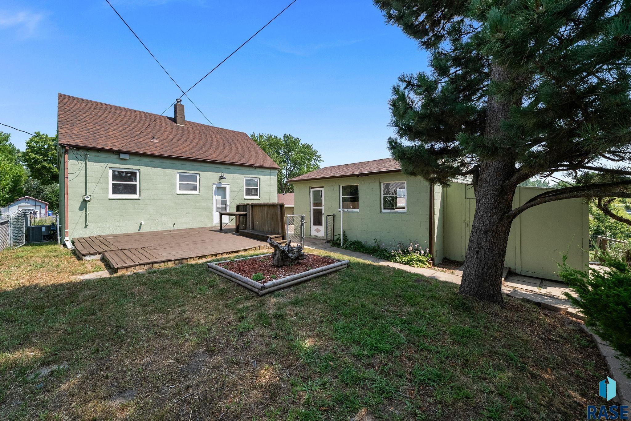 main property photo 45