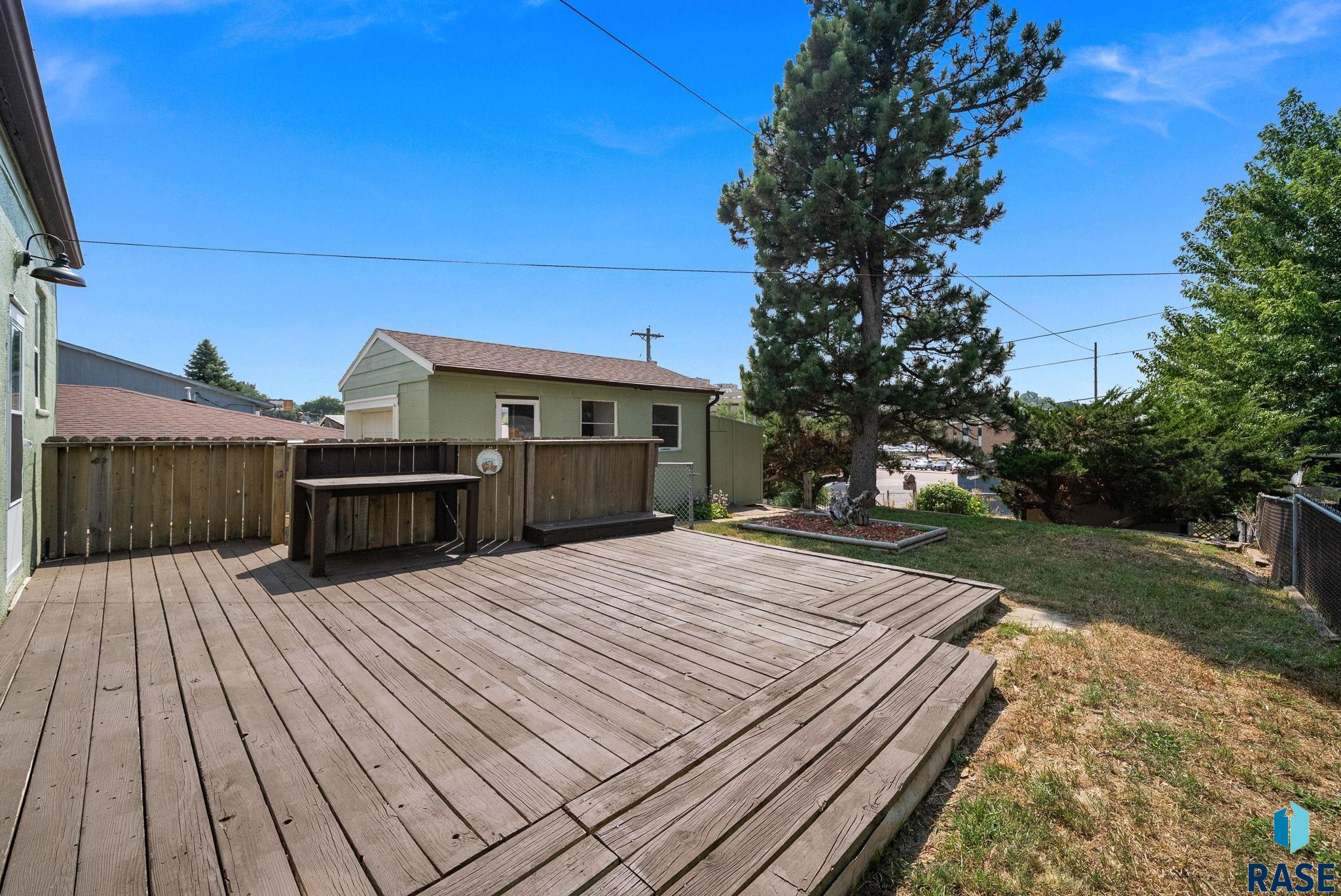 main property photo 46