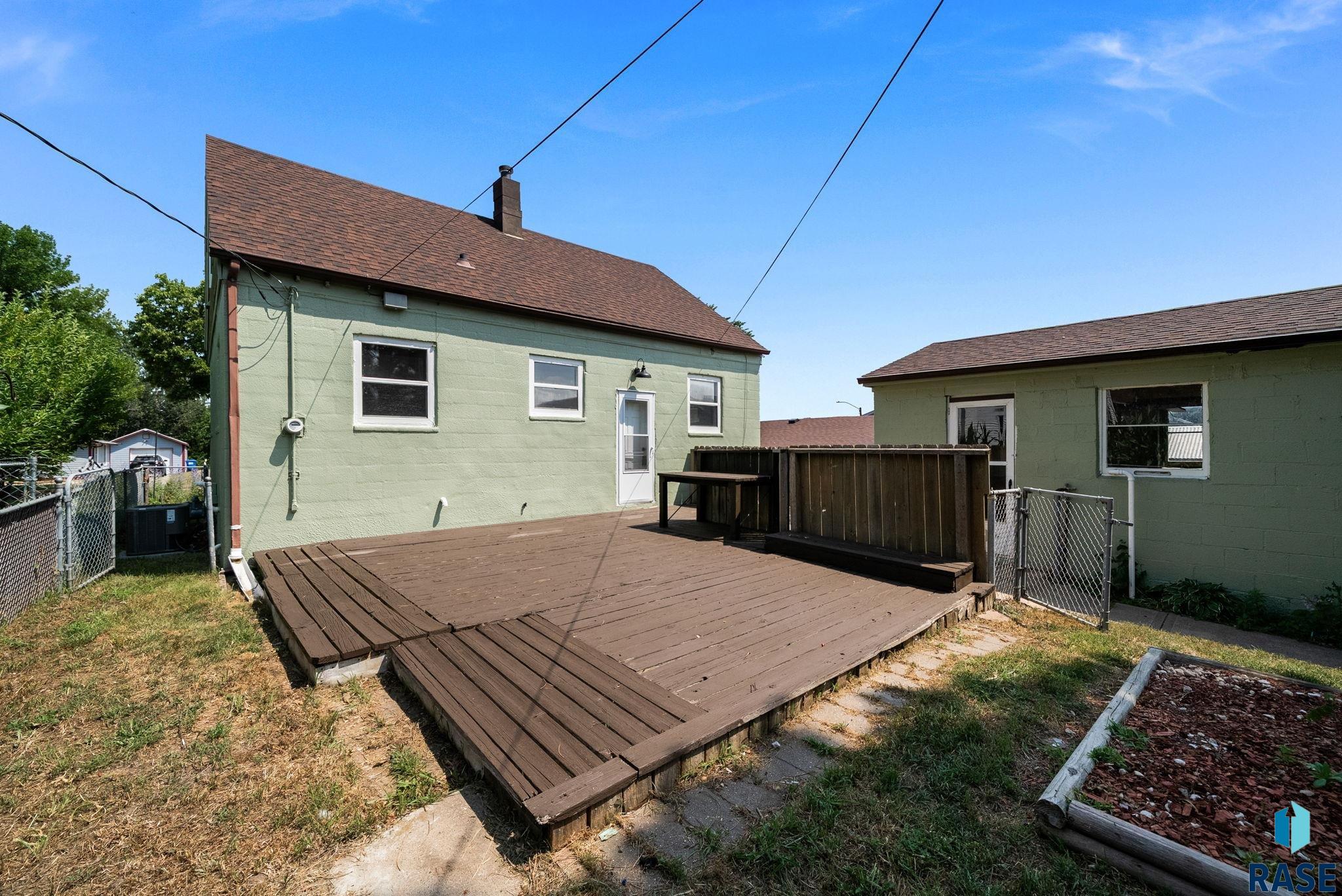 main property photo 47