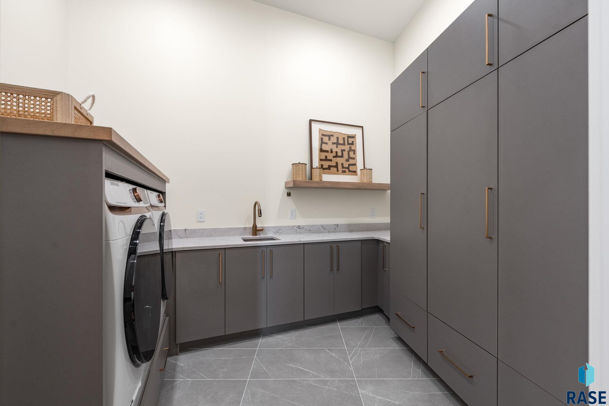 main property photo 59