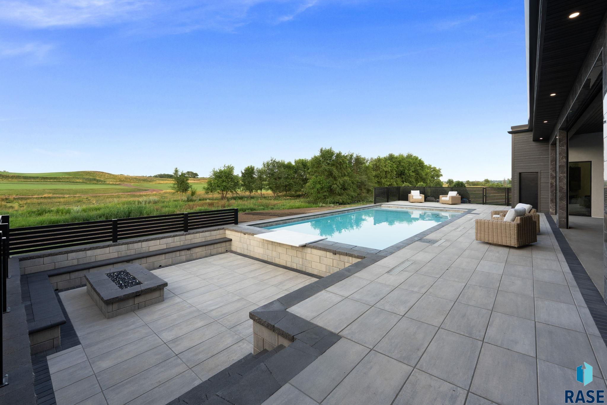main property photo 76