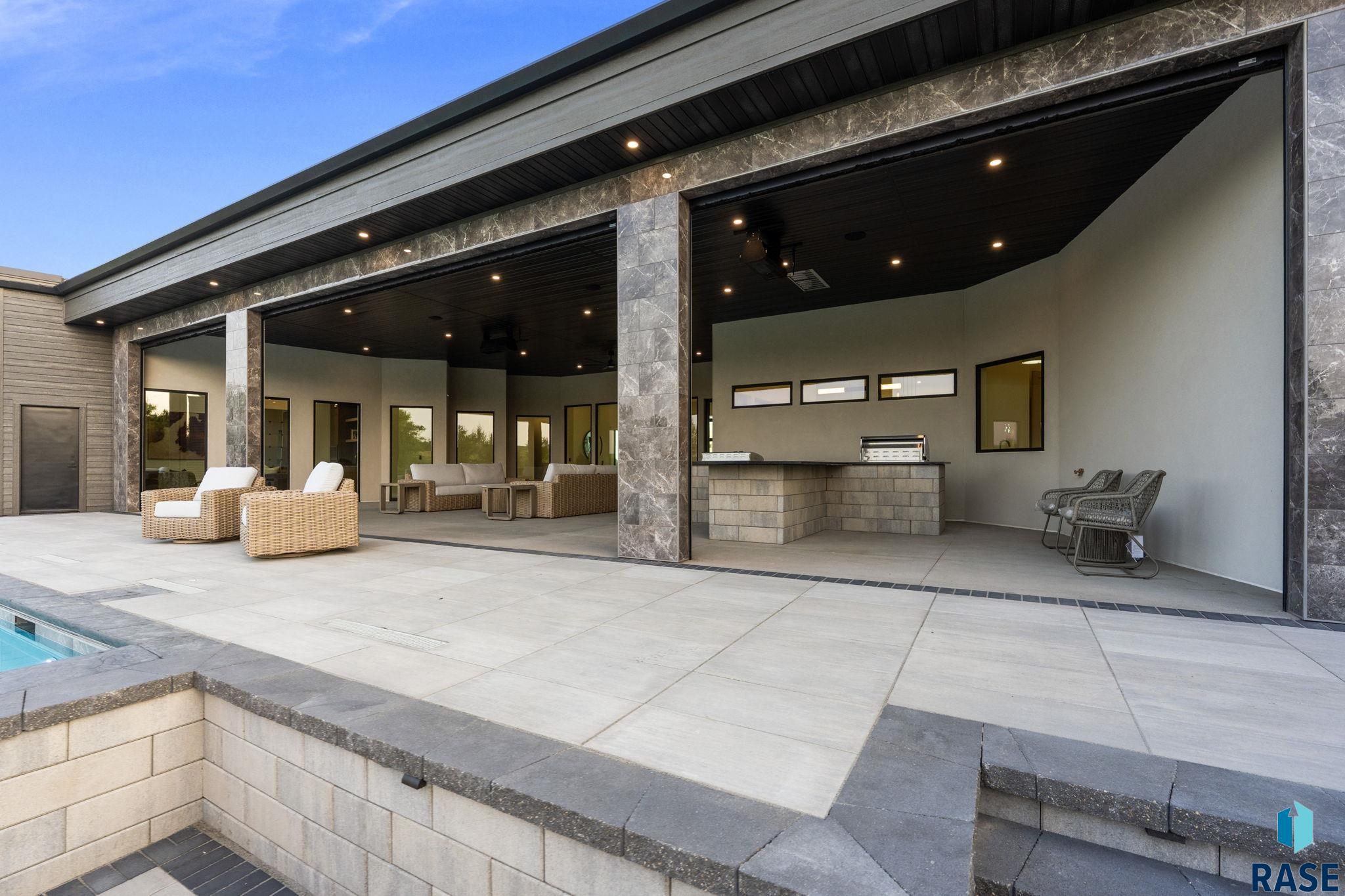 main property photo 80