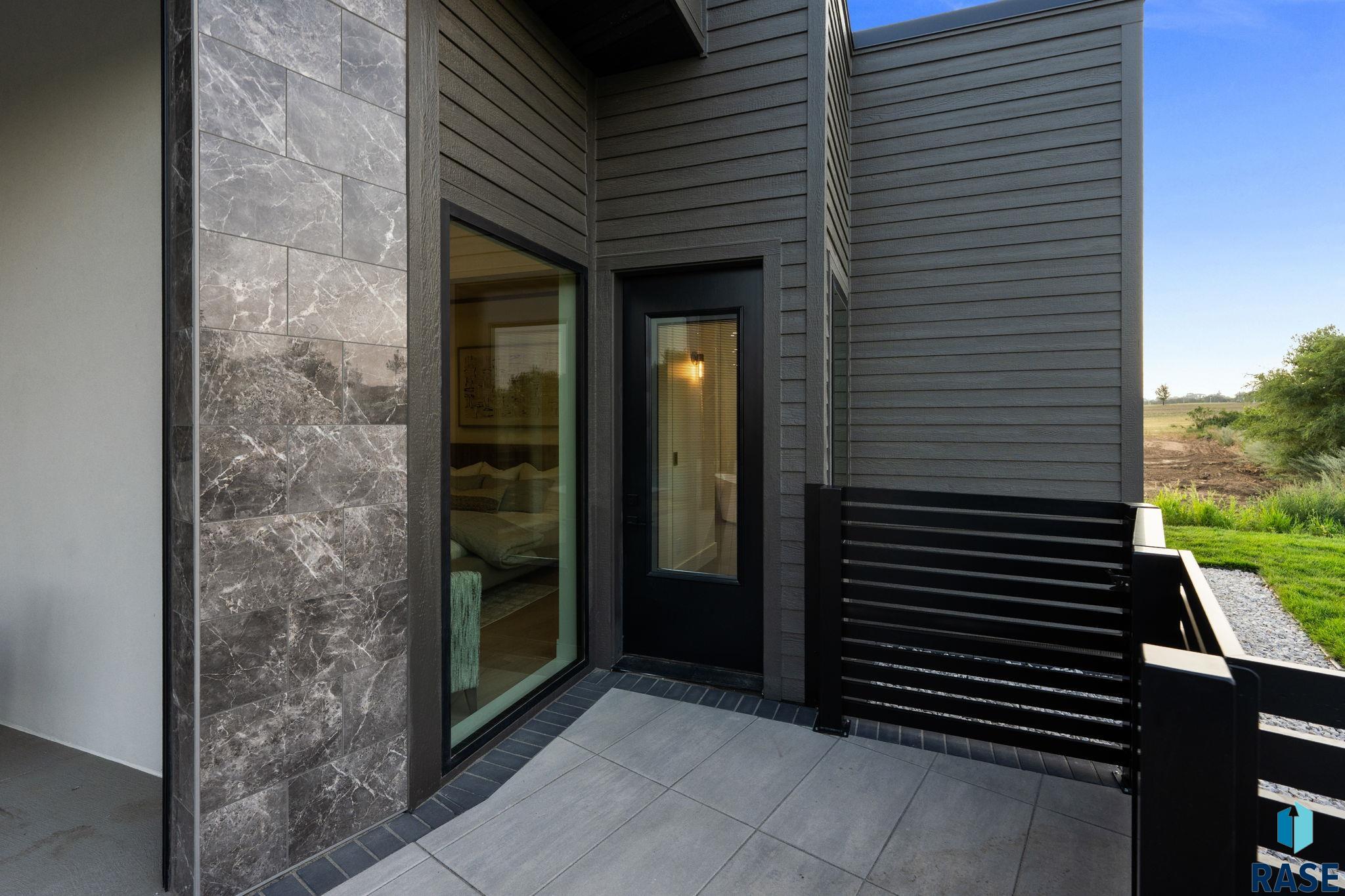main property photo 81