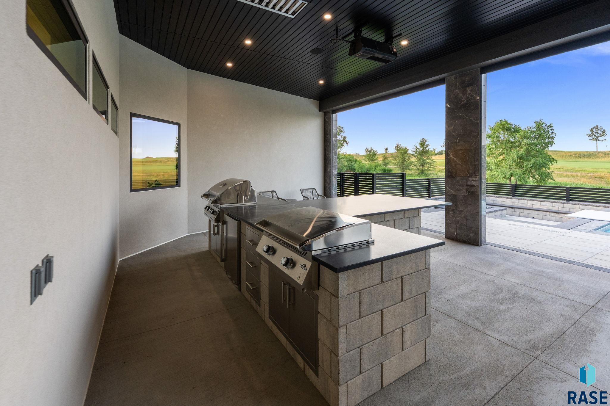 main property photo 83